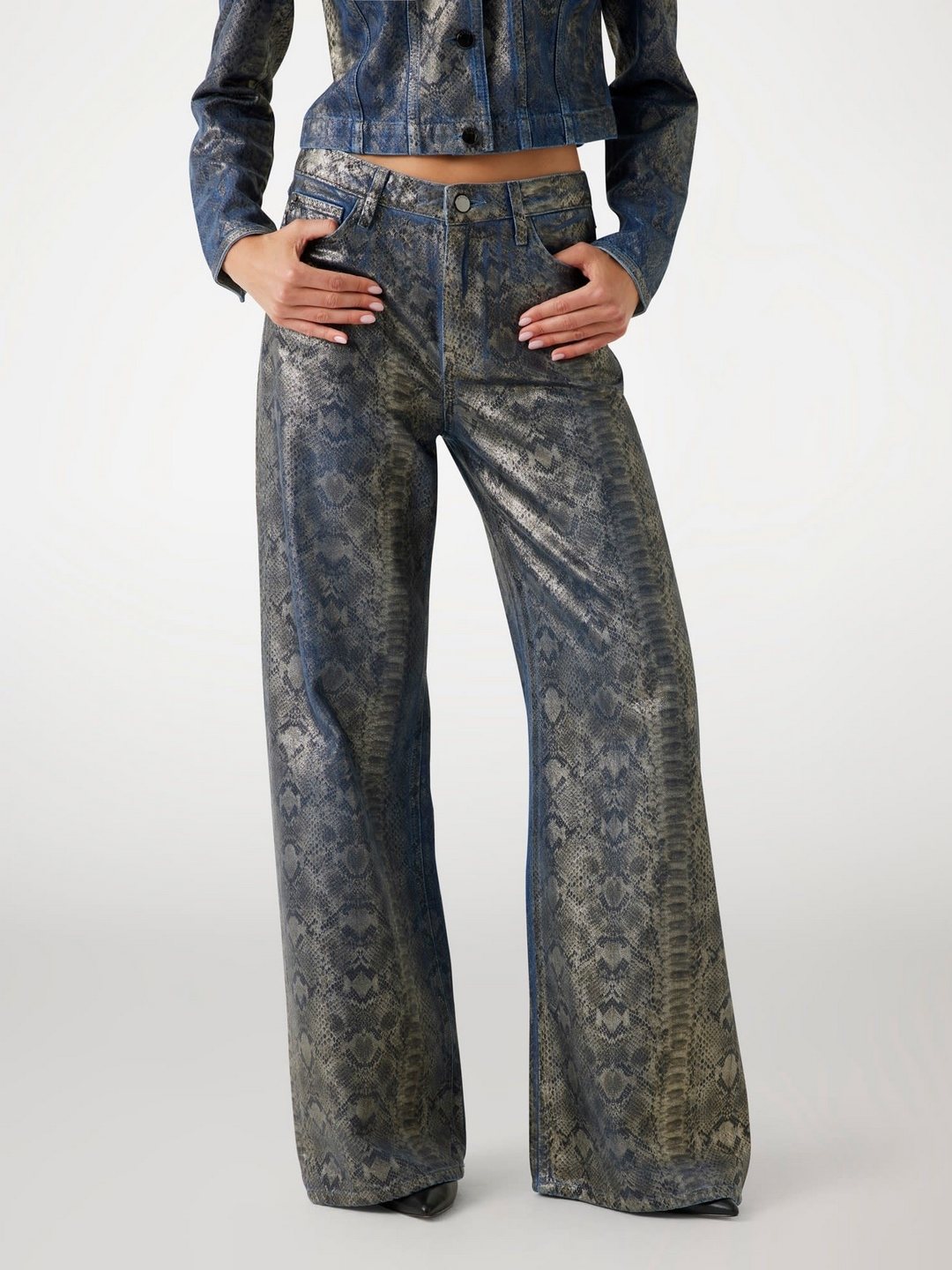 Guess Women Snake Print Relaxed Fit Low-Rise Jeans