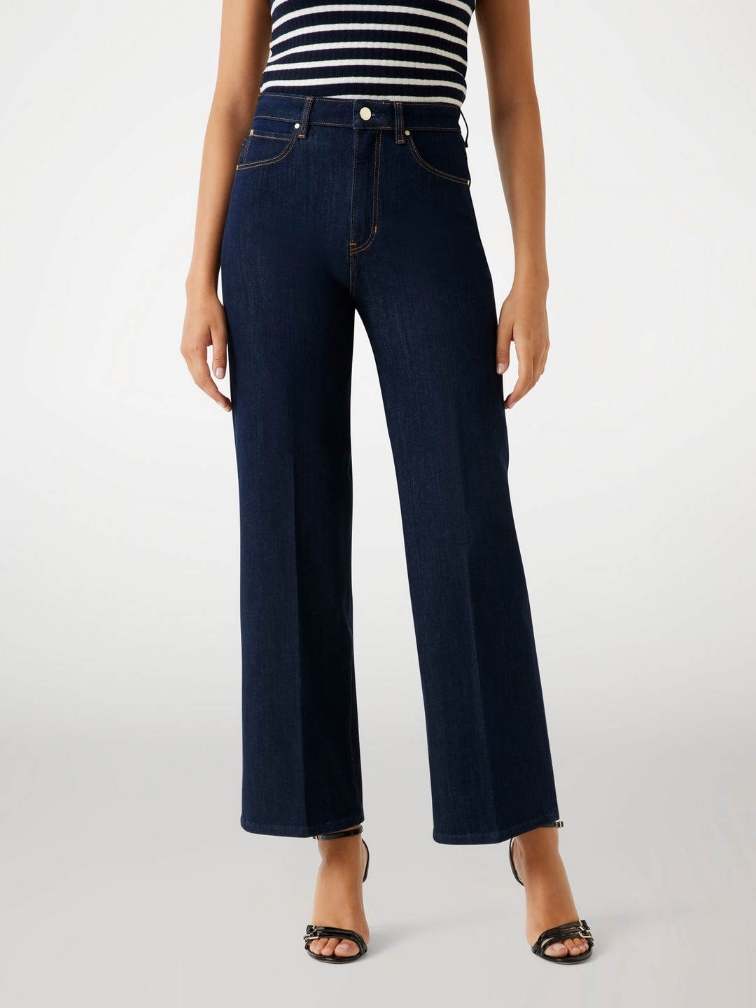 Guess Women Solid Relaxed Fit High-Rise Jeans