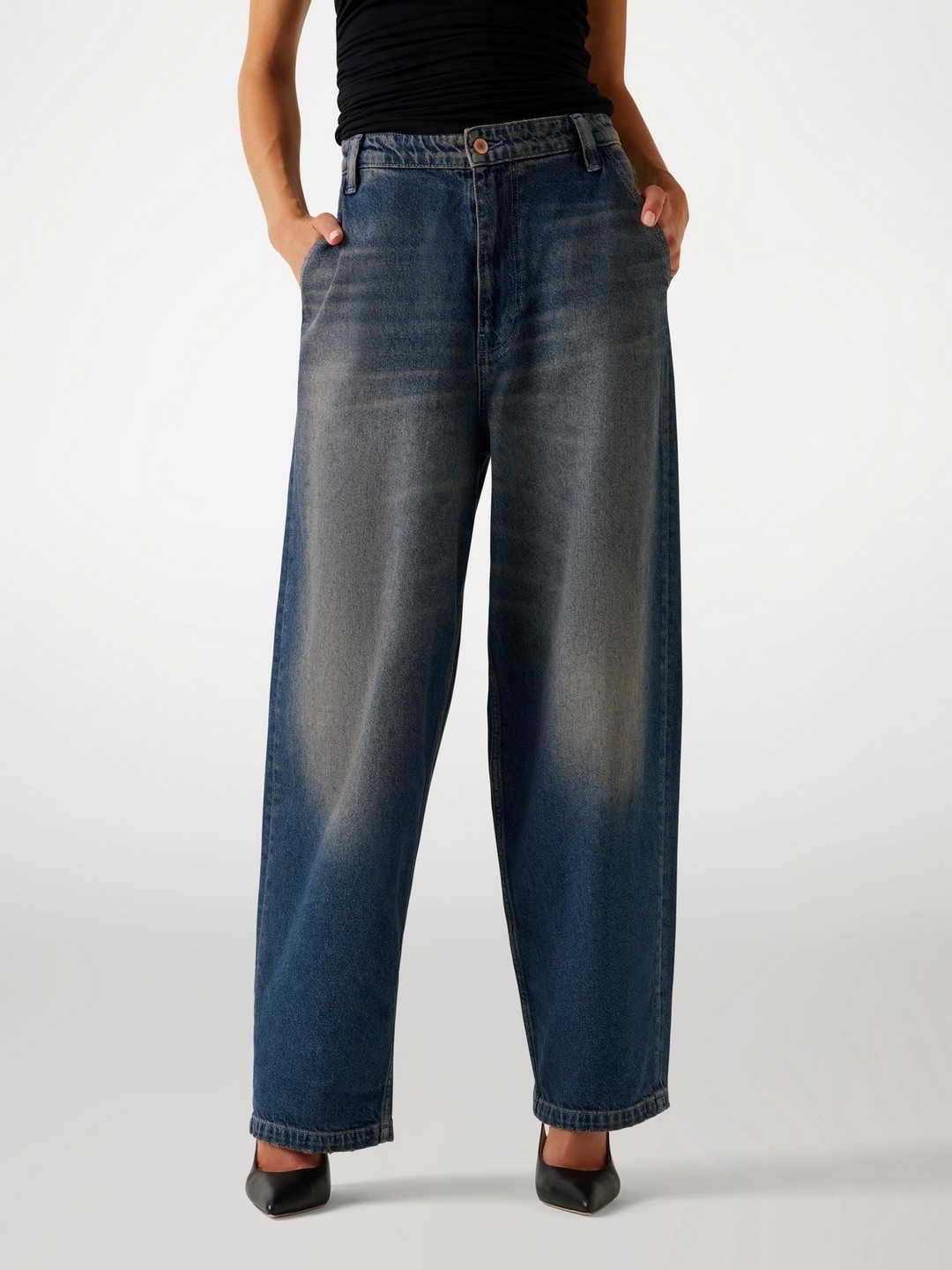 Guess Women Washed Loose Fit High-Rise Jeans