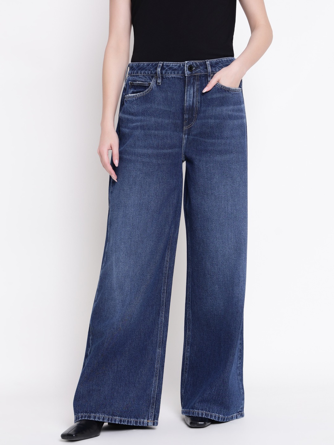 Guess Women Bellflower Lincoln Road Sapphire Clean Solid Relaxed Fit Denim Jeans