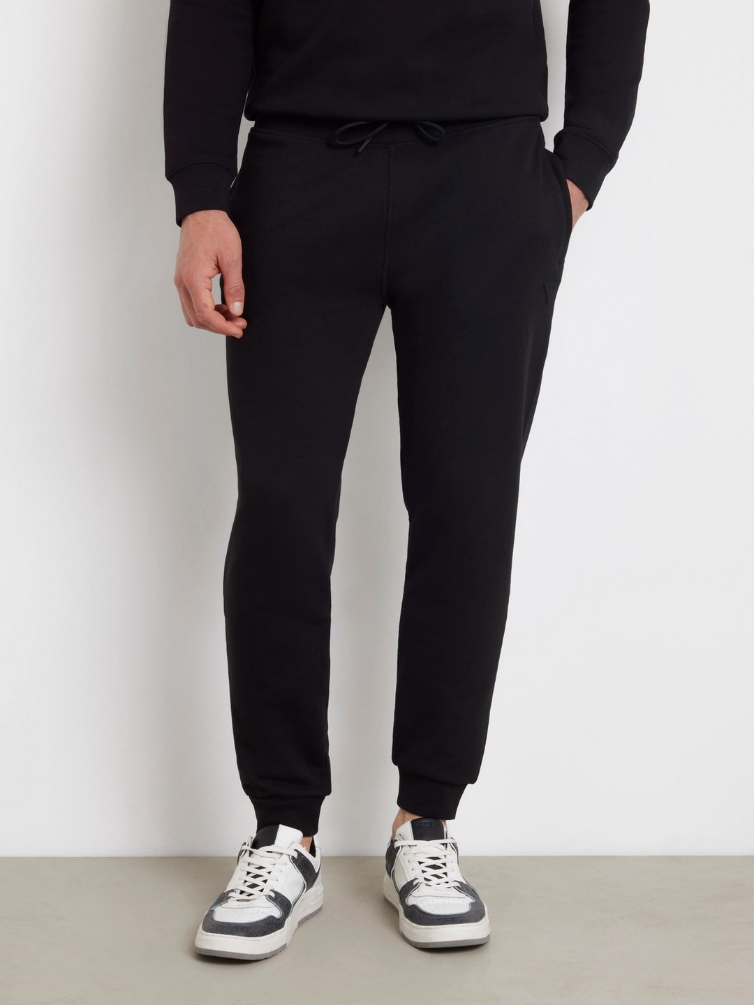 Black Solid Regular Fit Trackpant