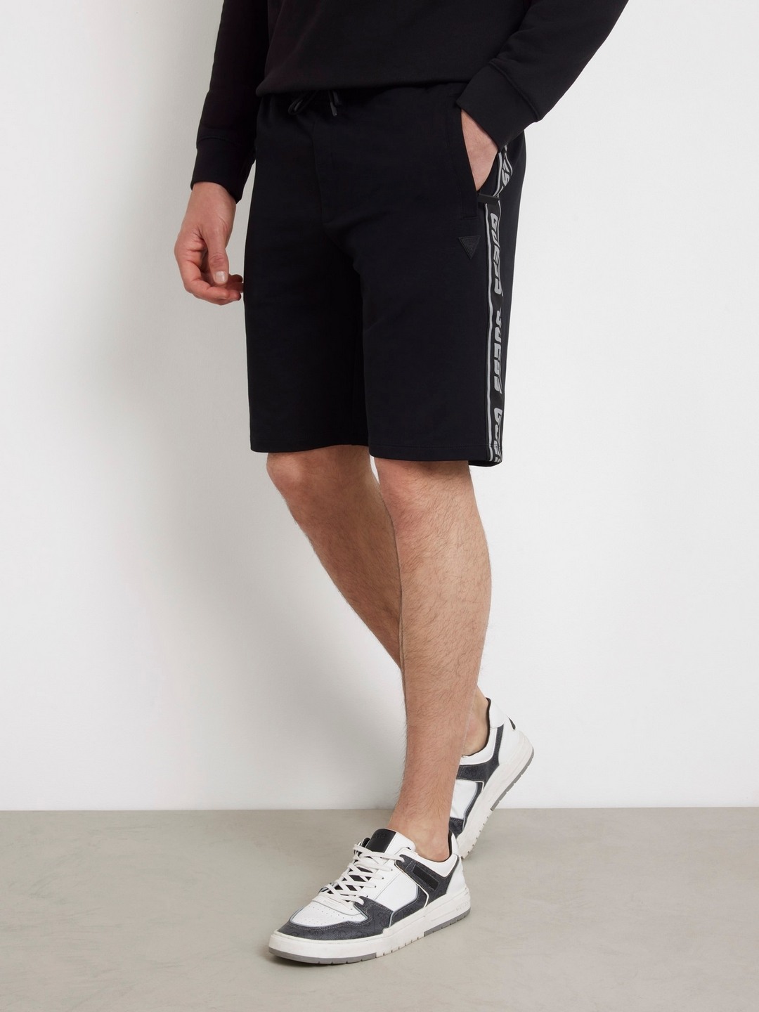 Black Cotton Blend Solid Loose Fit Shorts