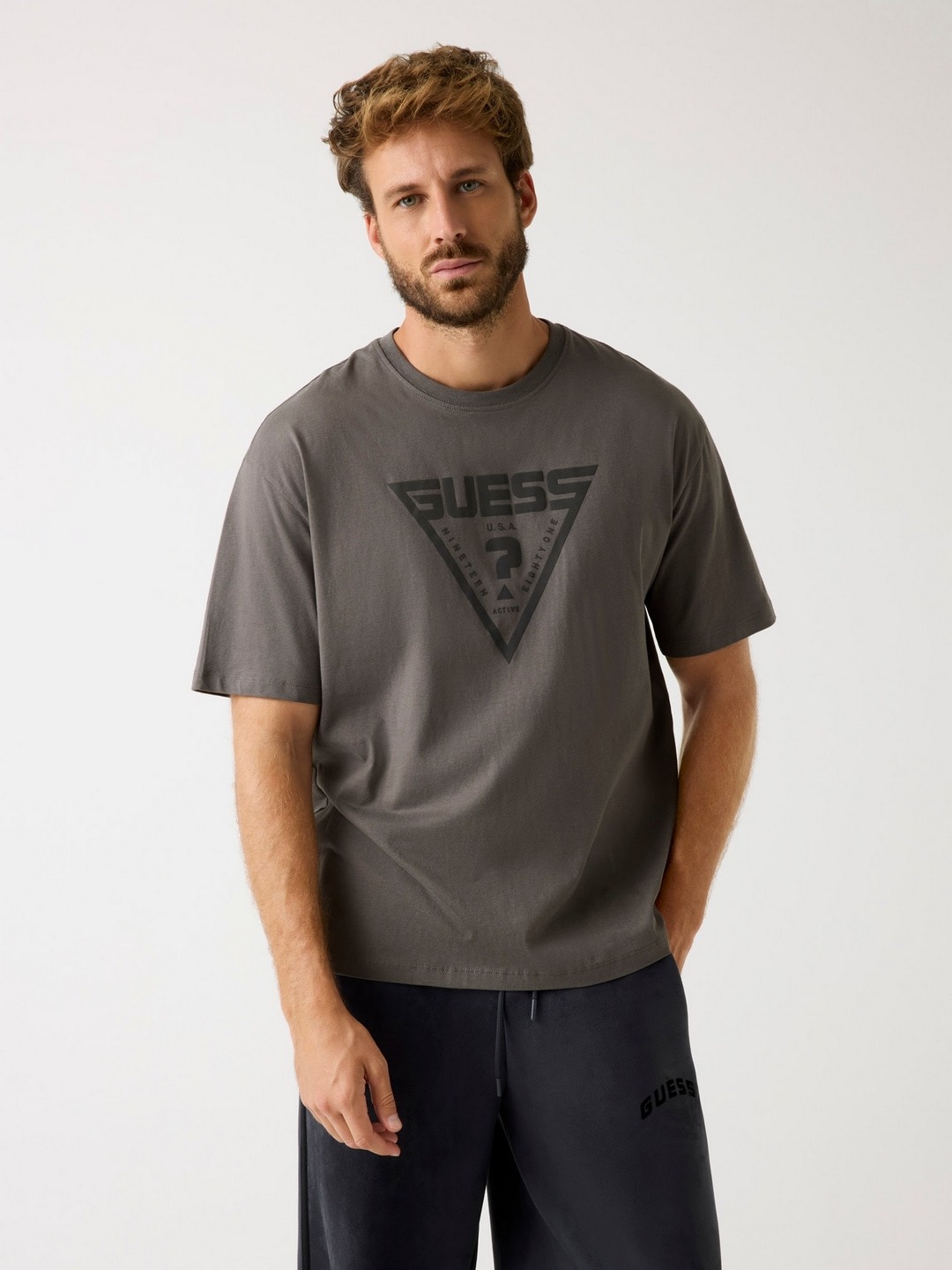 Guess Men Graphic Print Round Neck Short Sleeves T-Shirt
