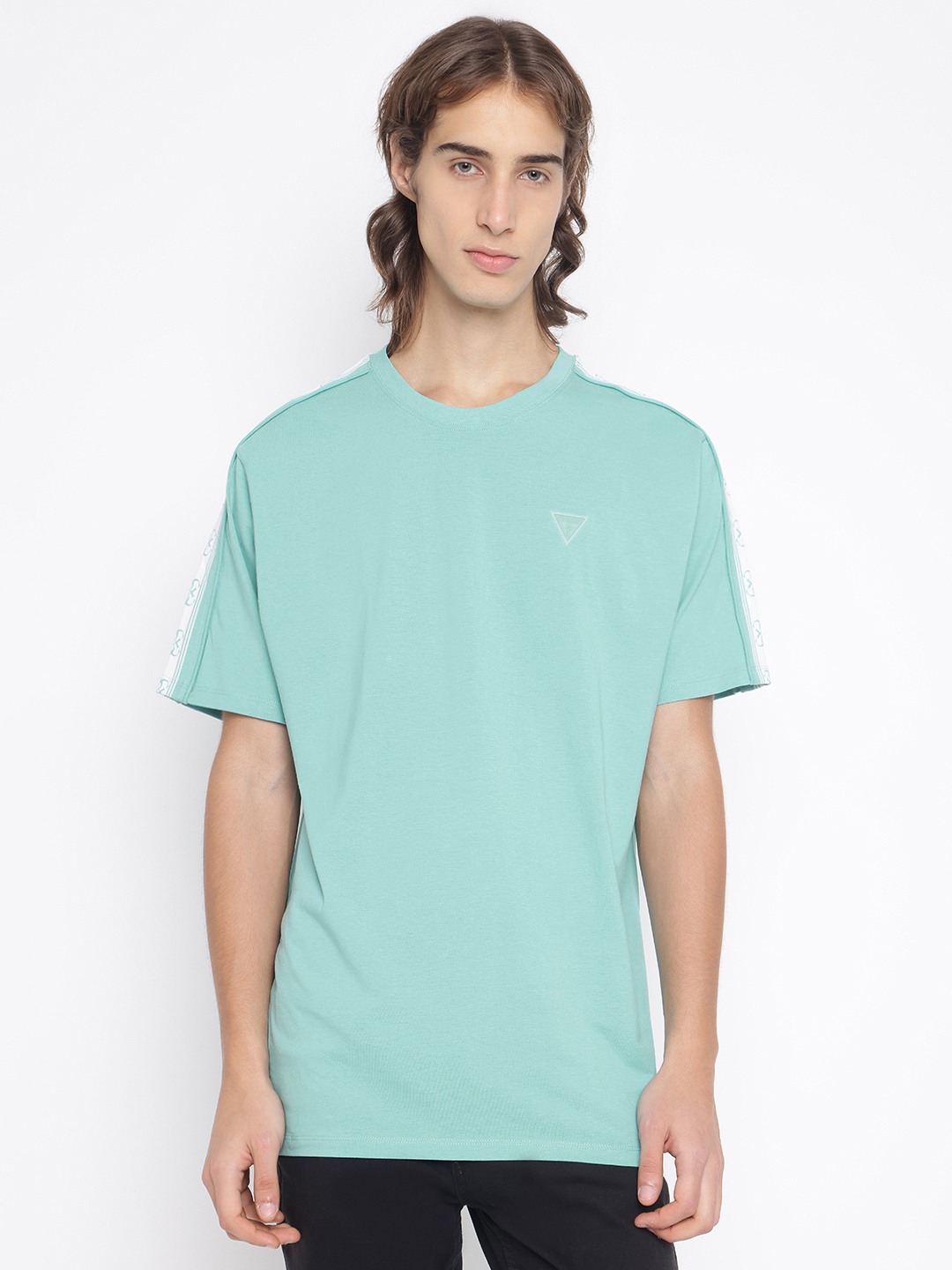 Guess Men's Green Solid Crew Neck Short Sleeves T-Shirt