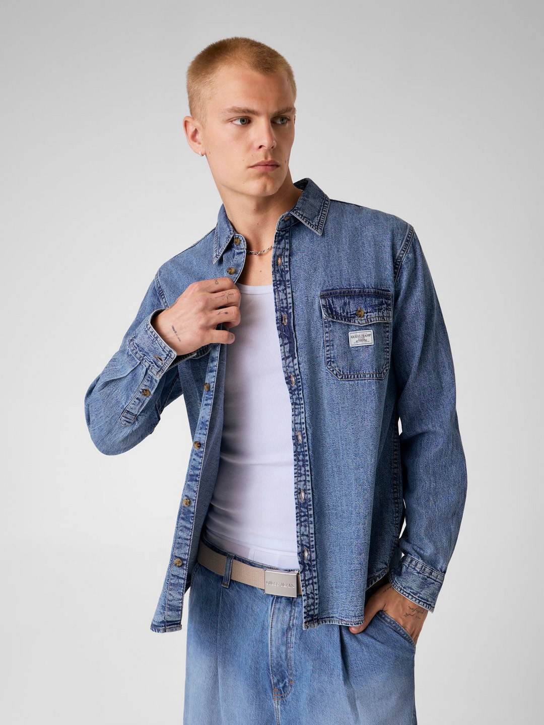 Regular Fit Spread Collar Solid Denim Shirt