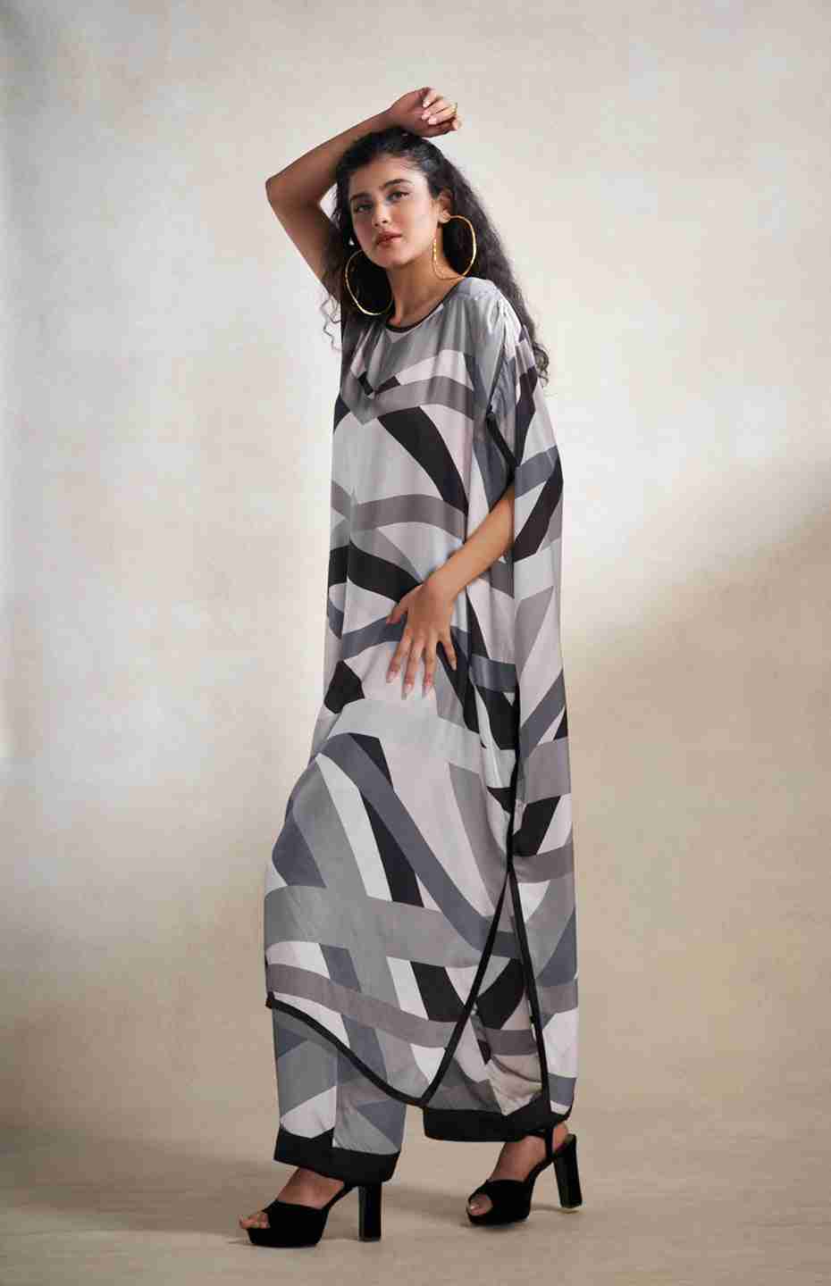 Monochrome Abstract Kaftan