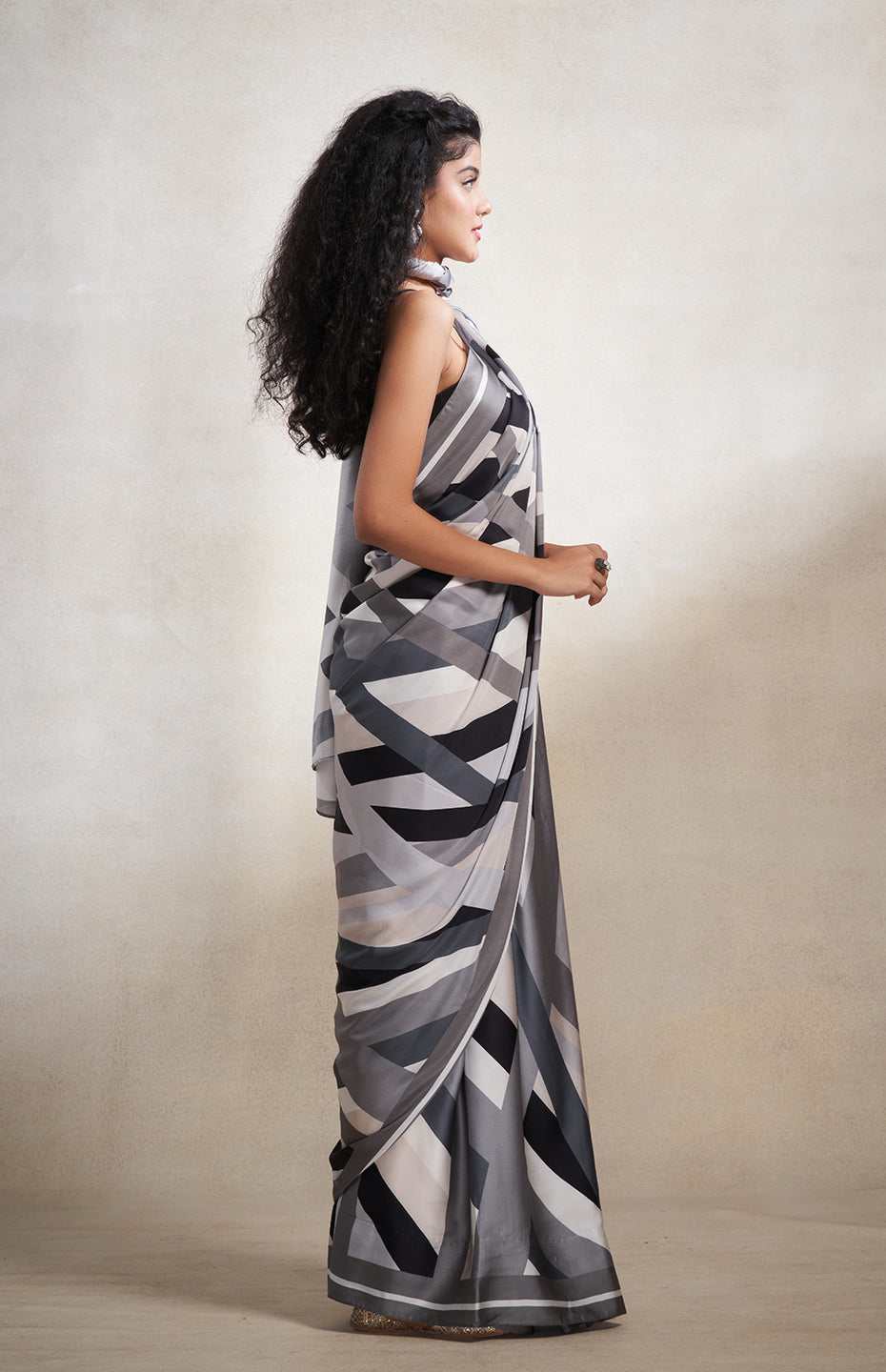 Monochrome Abstract Saree