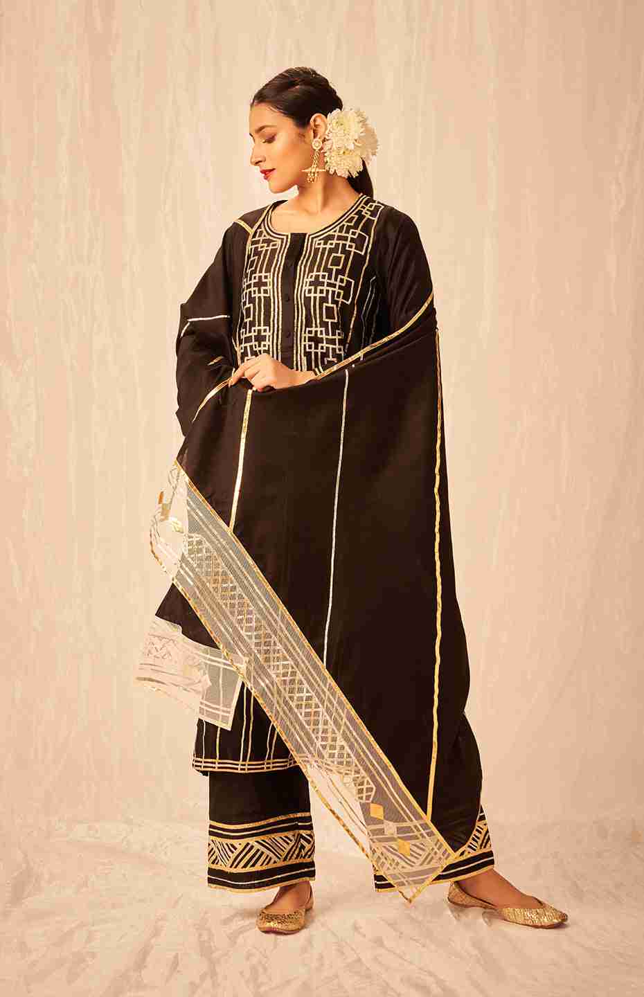 Black Dupatta