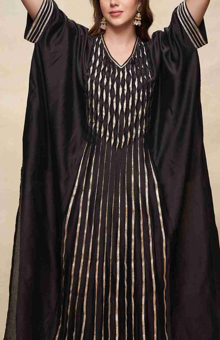 Black Gota Pleated Kaftan