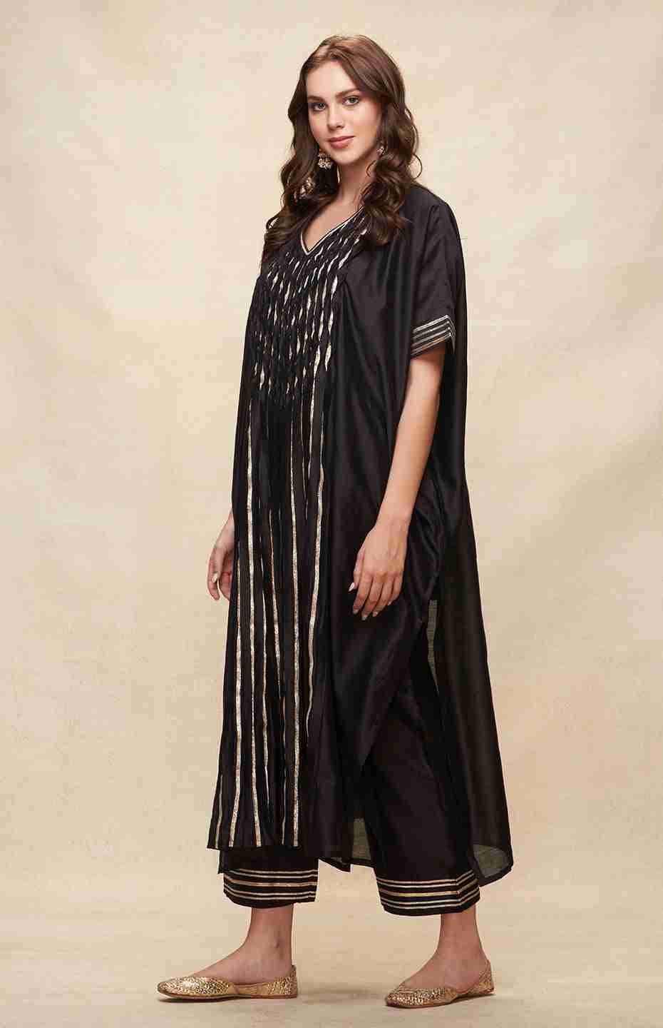 Black Gota Pleated Kaftan