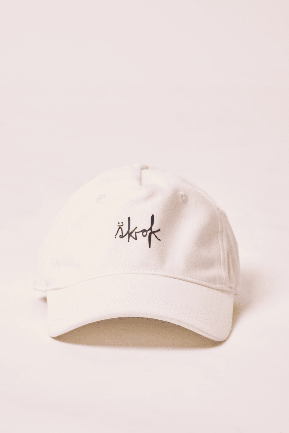 White cotton cap 2025
