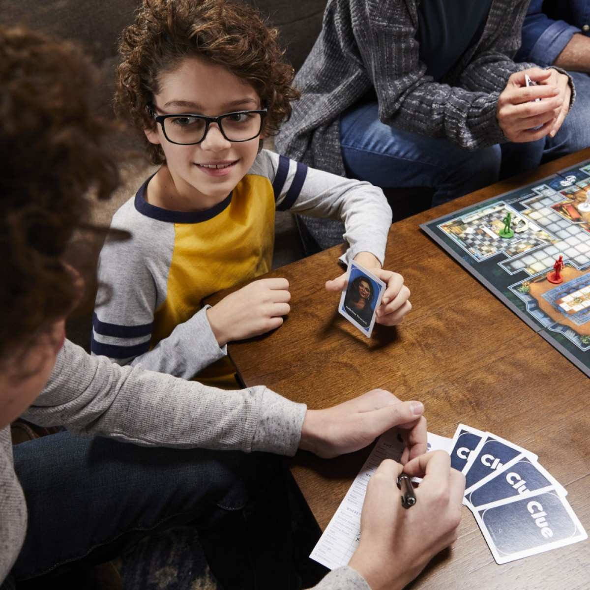 https://cdn.fynd.com/v2/falling-surf-7c8bb8/fyprod/wrkr/products/pictures/item/free/original/hasbro-gaming/493176292/4/IA61JF7rSF-493176292-5.jpg