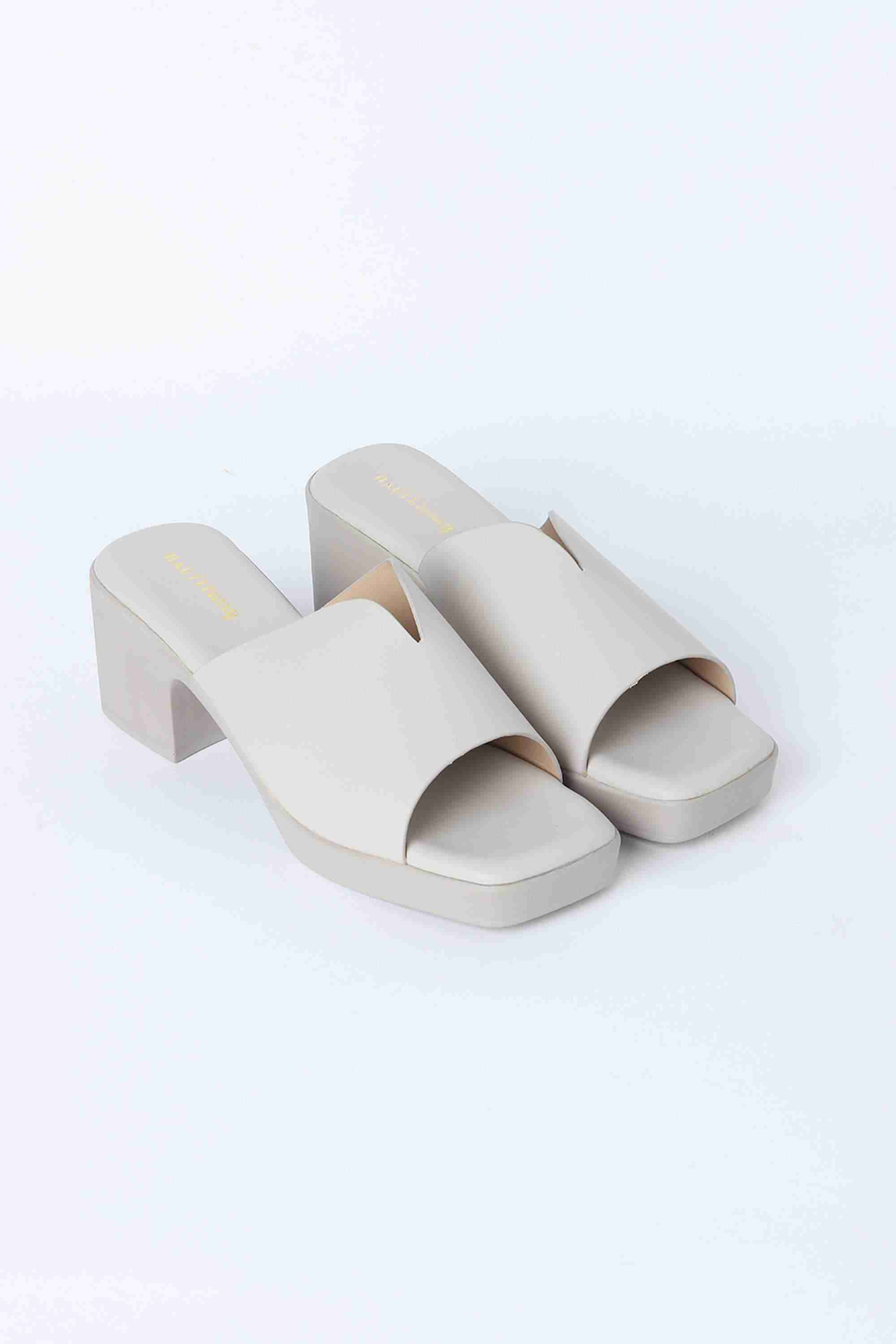 PU Slip-On Women's Casual Wear Sandals