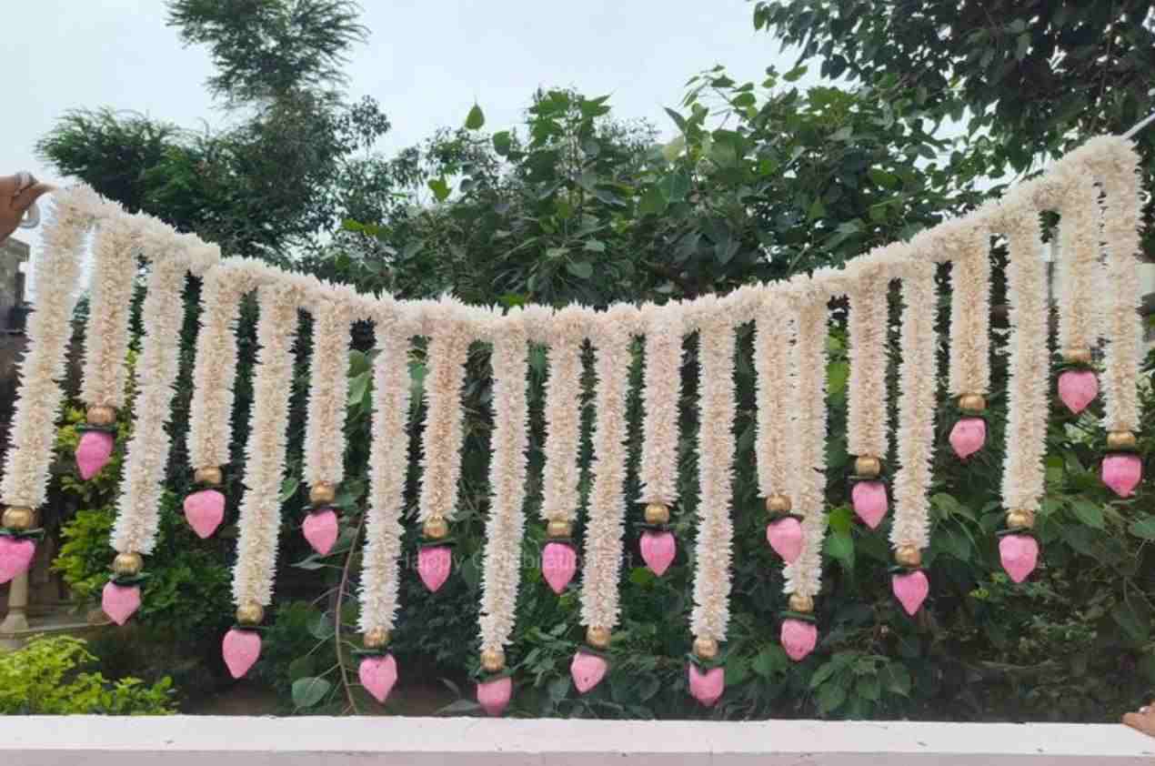 Beautiful fabric bandarwal cum backdrop