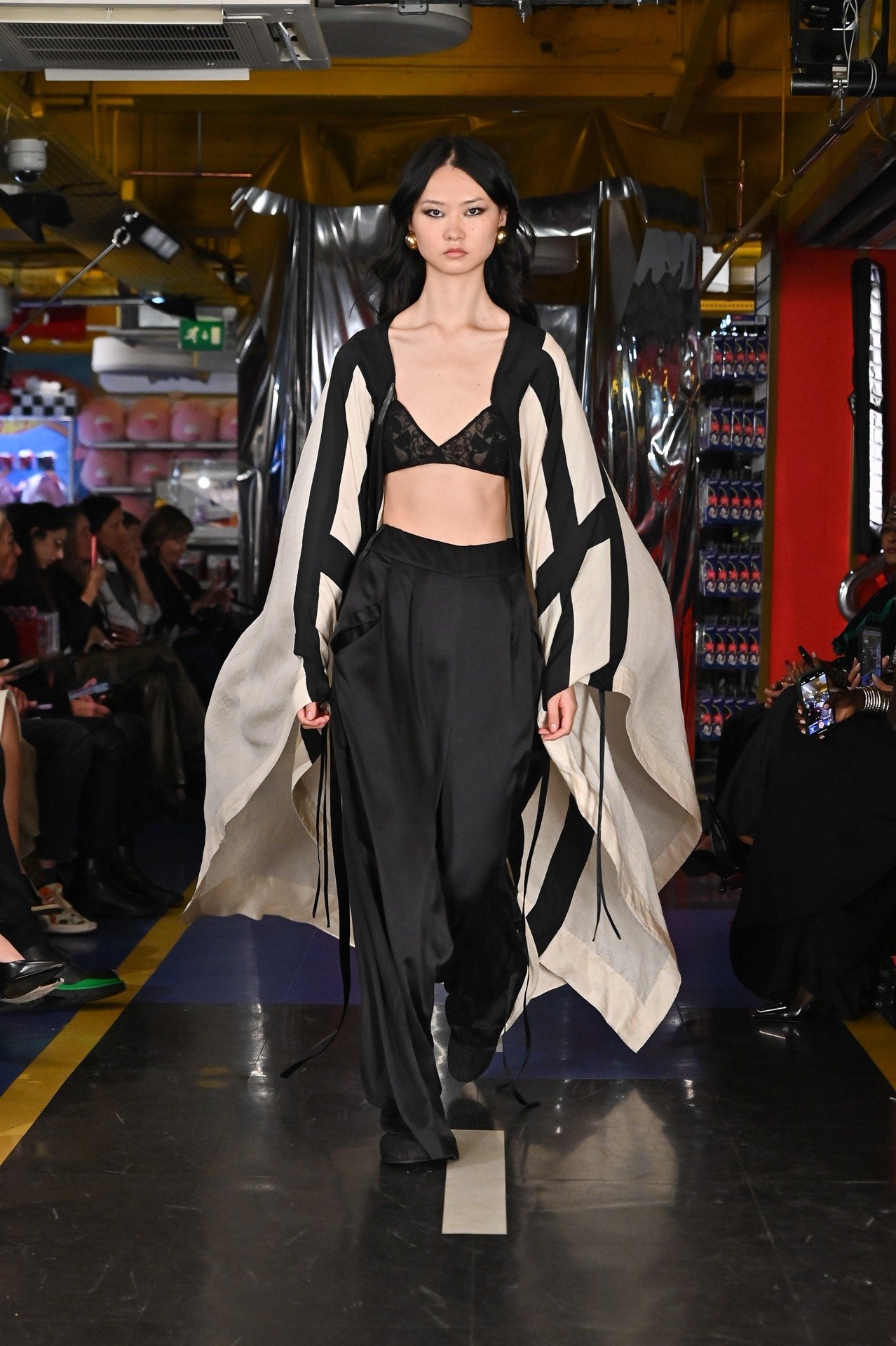 Lace Organza Bra with Printed Long Cape and Pants