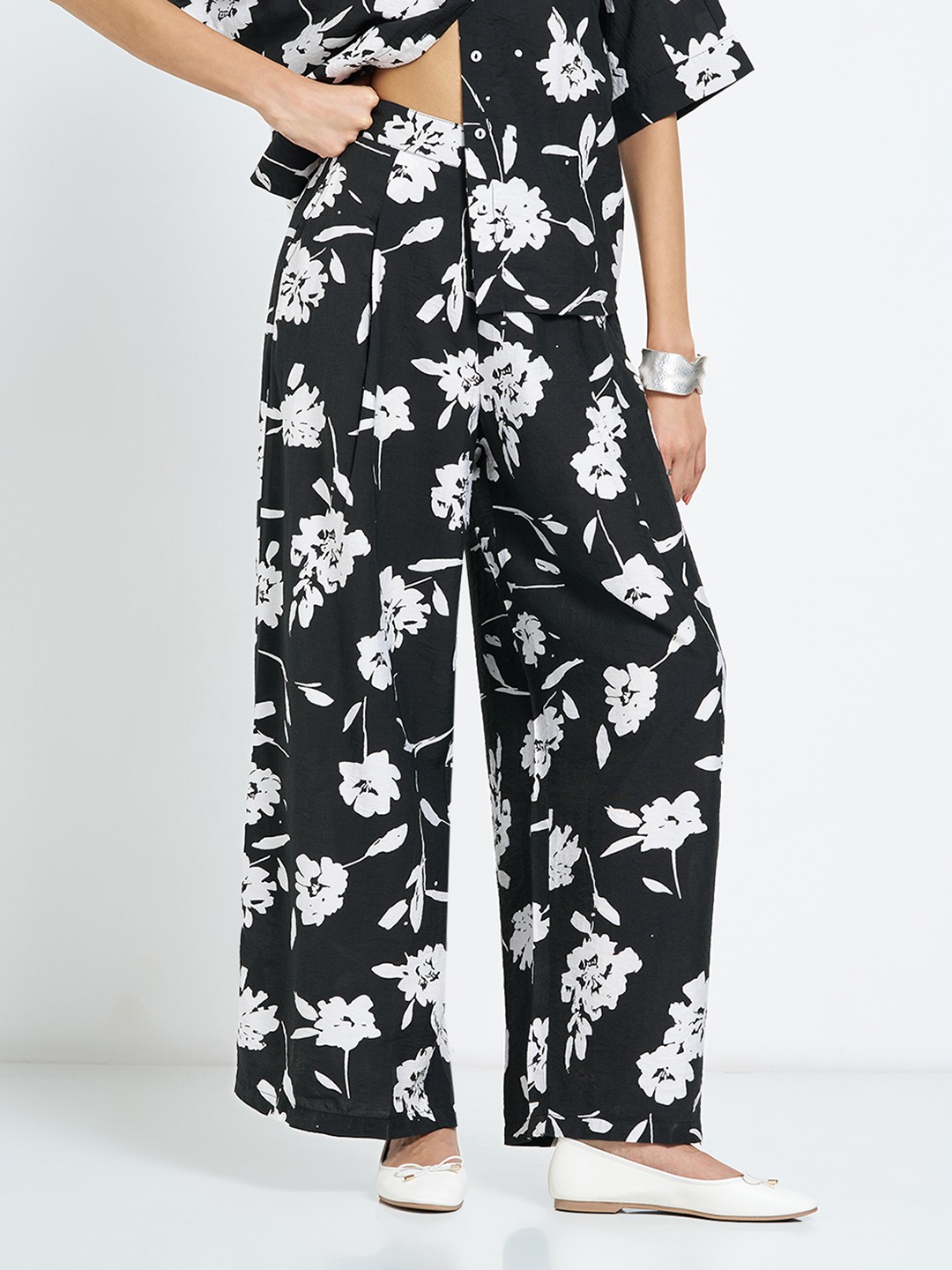 Black Floral Pleated Wide Leg Pants