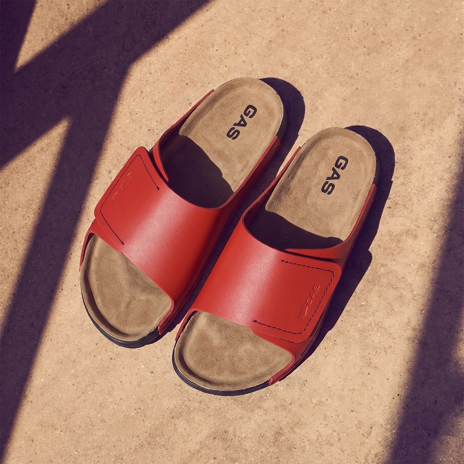 Men Aeroflusso Red Slides