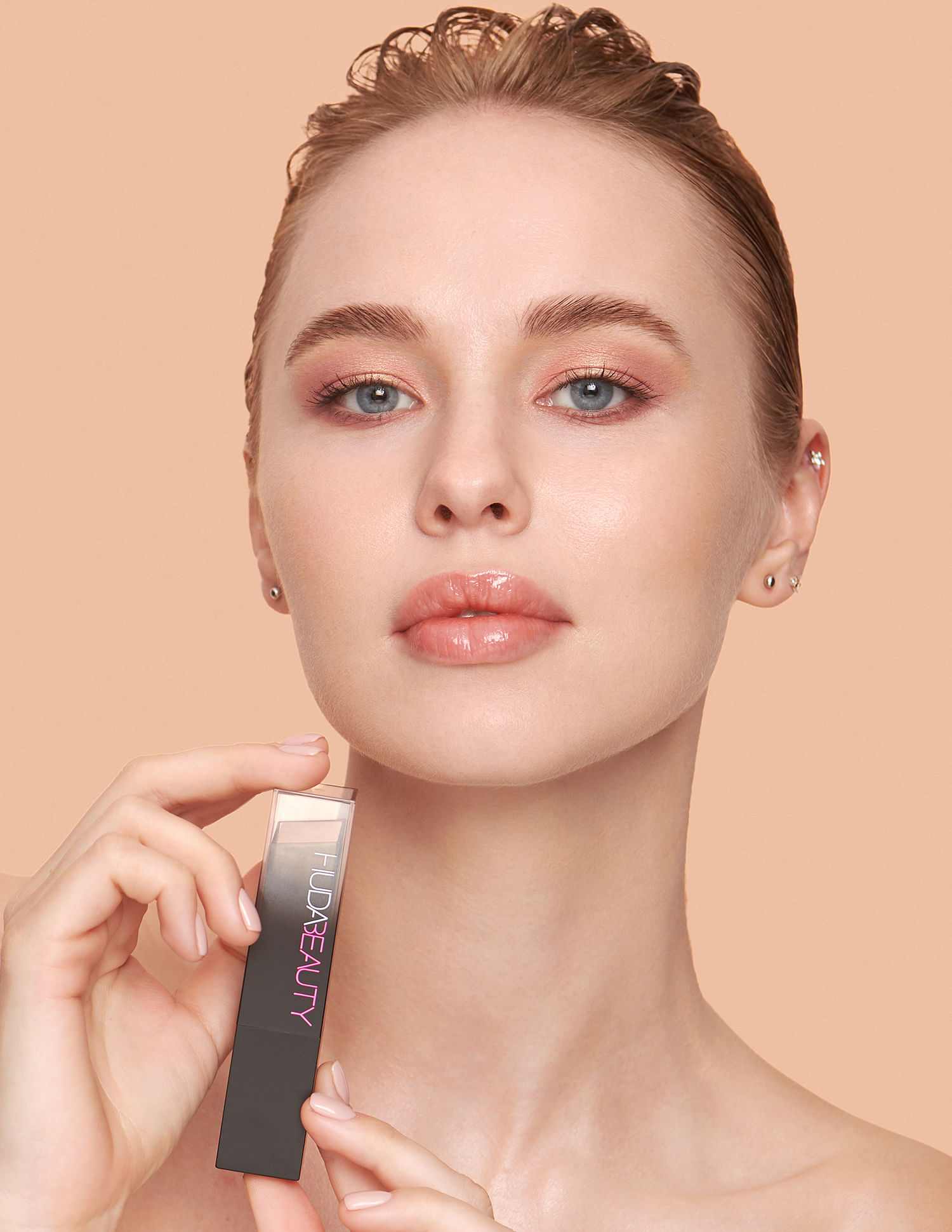 #FauxFilter Skin Finish Buildable Coverage Foundation Stick • Vanilla 120B