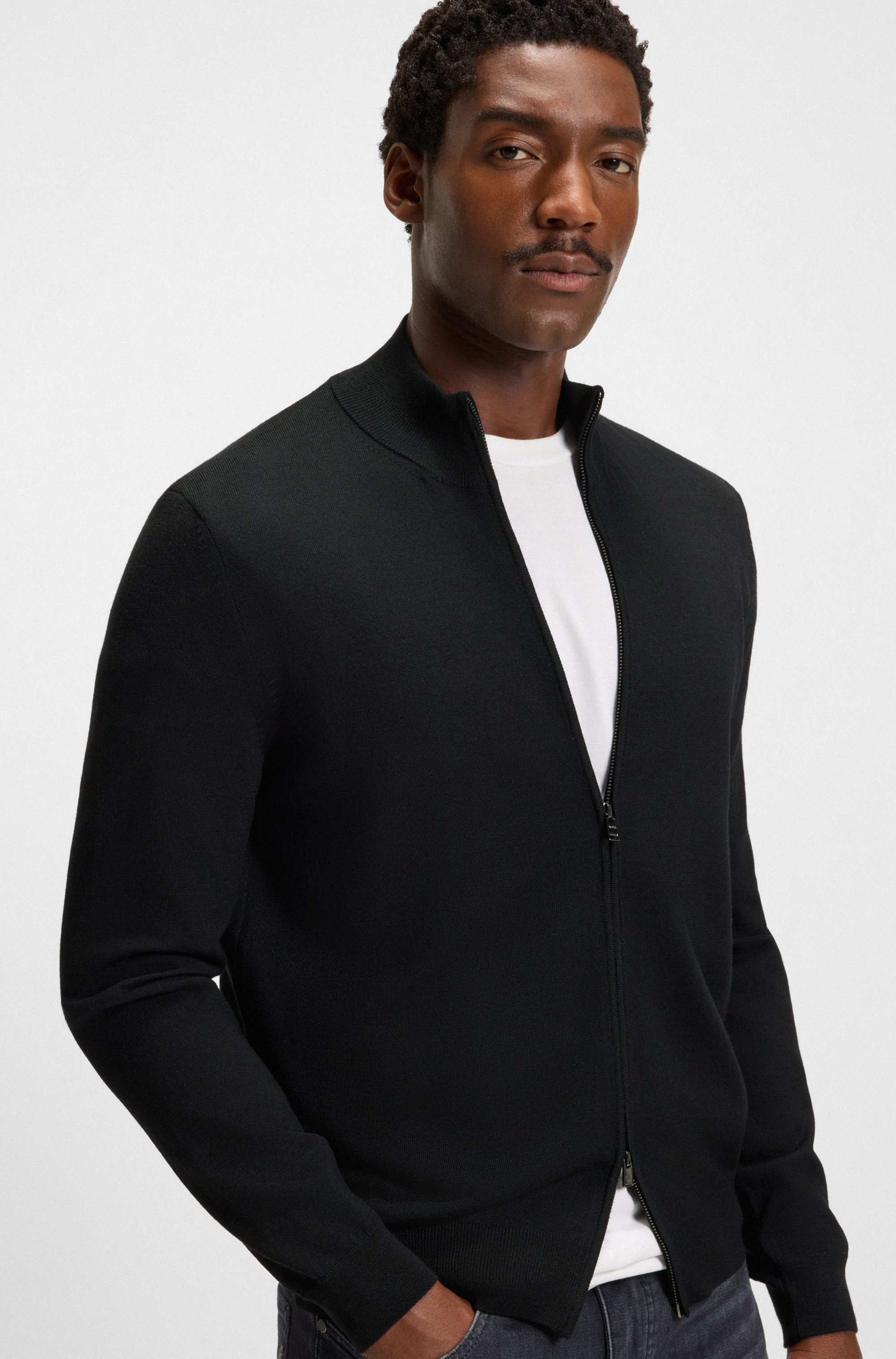 Zip-up cardigan in extra-fine merino wool
