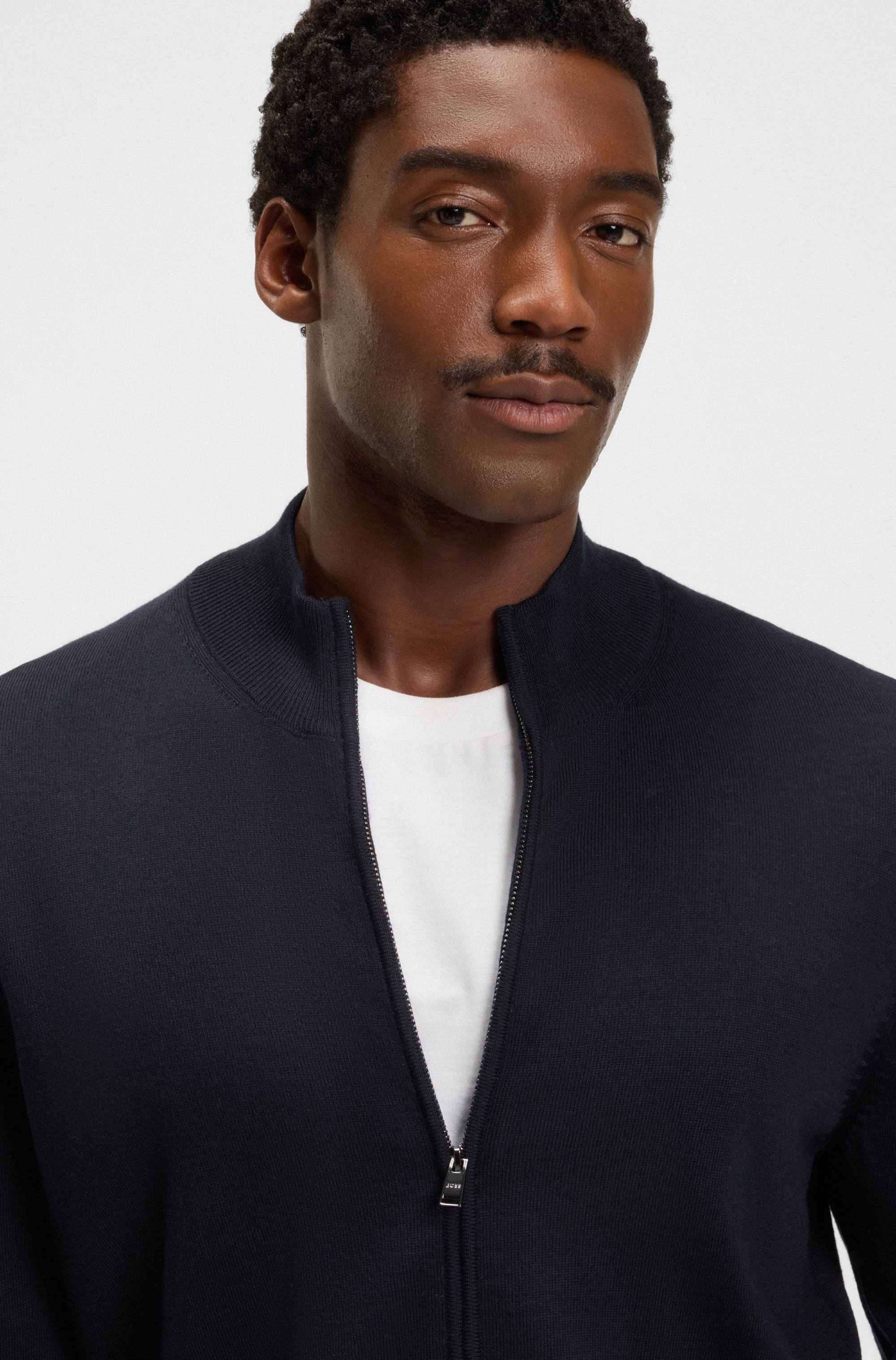 Zip-up knitted cardigan in virgin wool