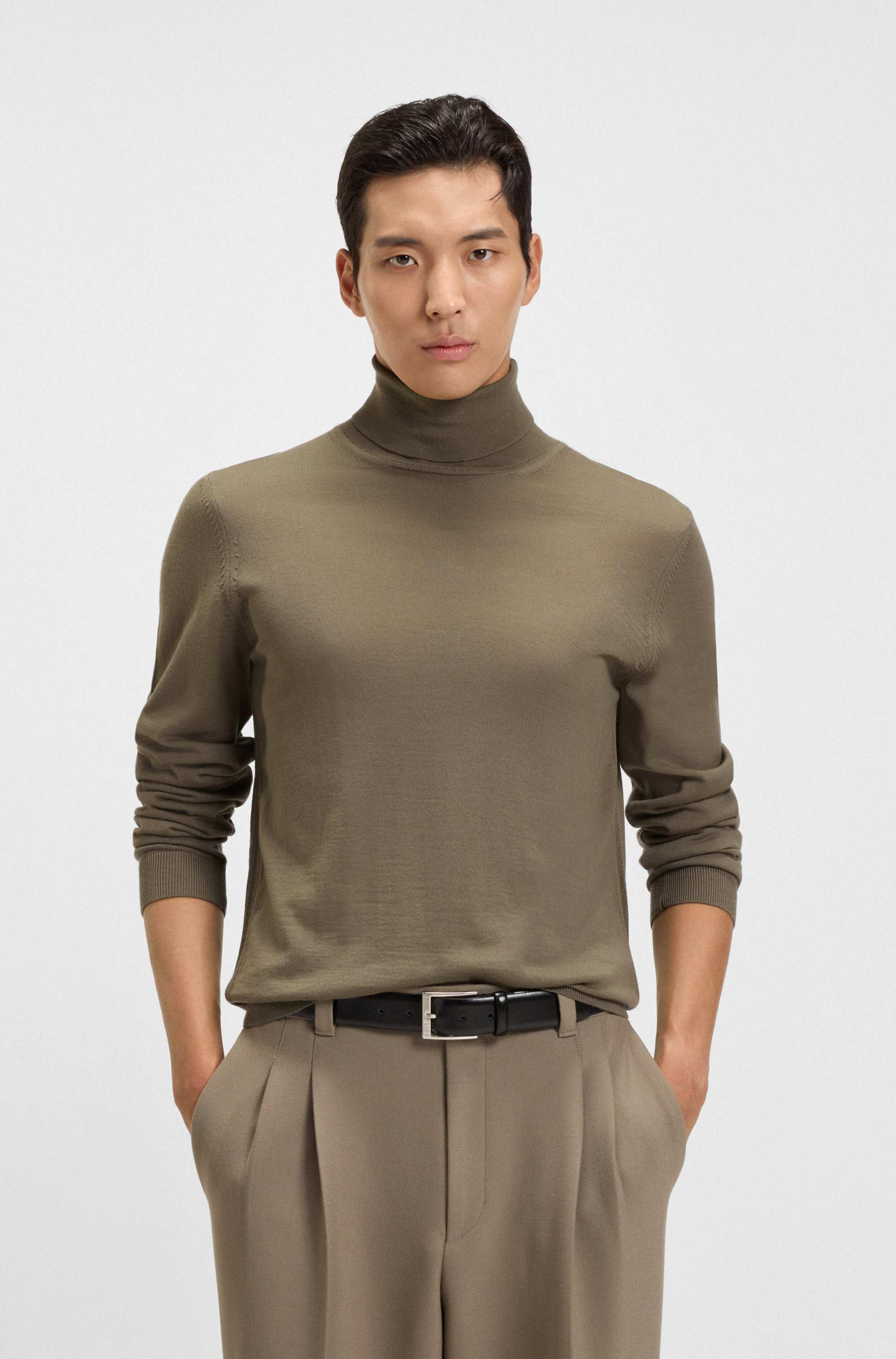 Regular-fit rollneck sweater in merino wool