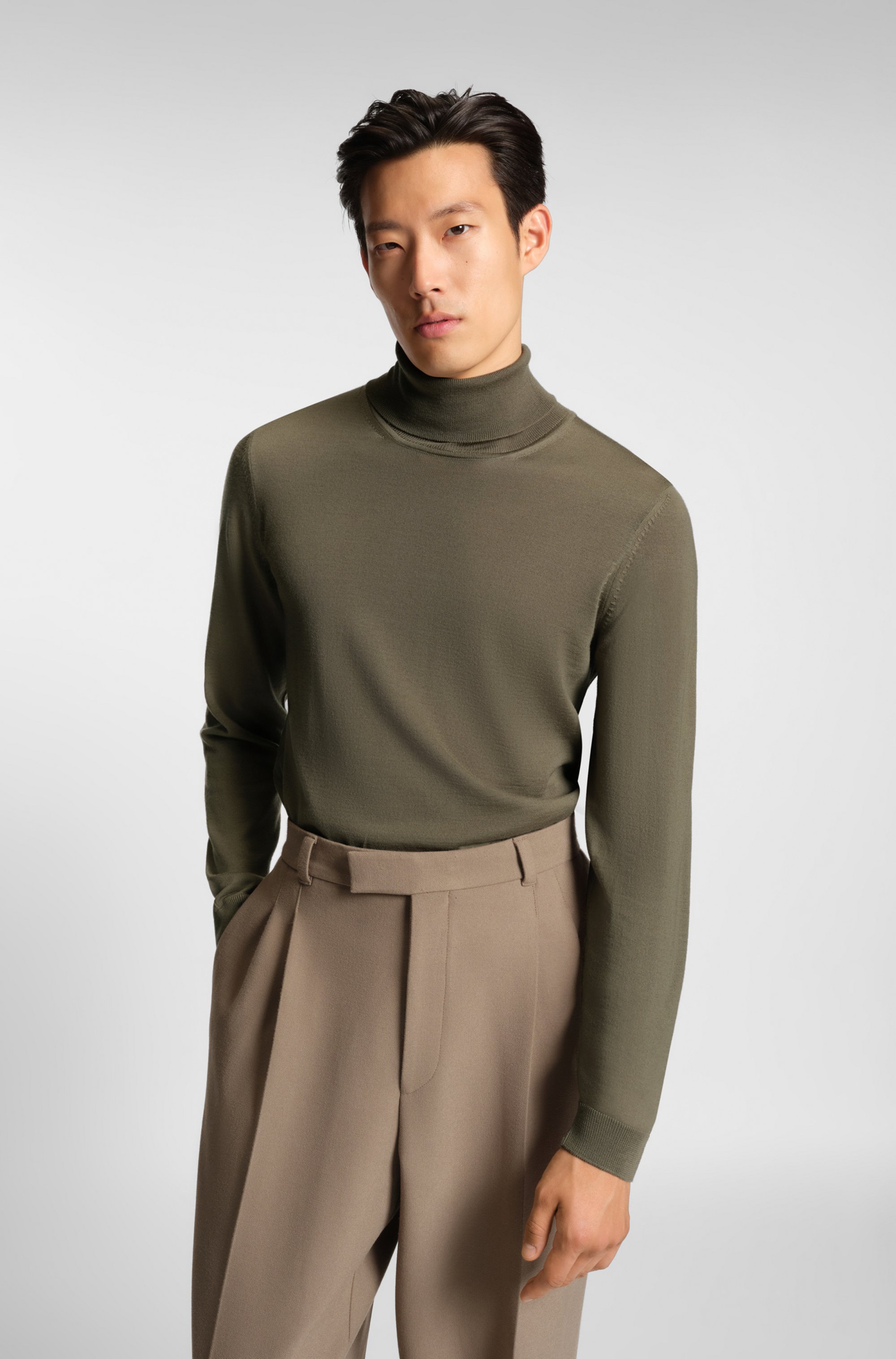 Regular-fit rollneck sweater in merino wool