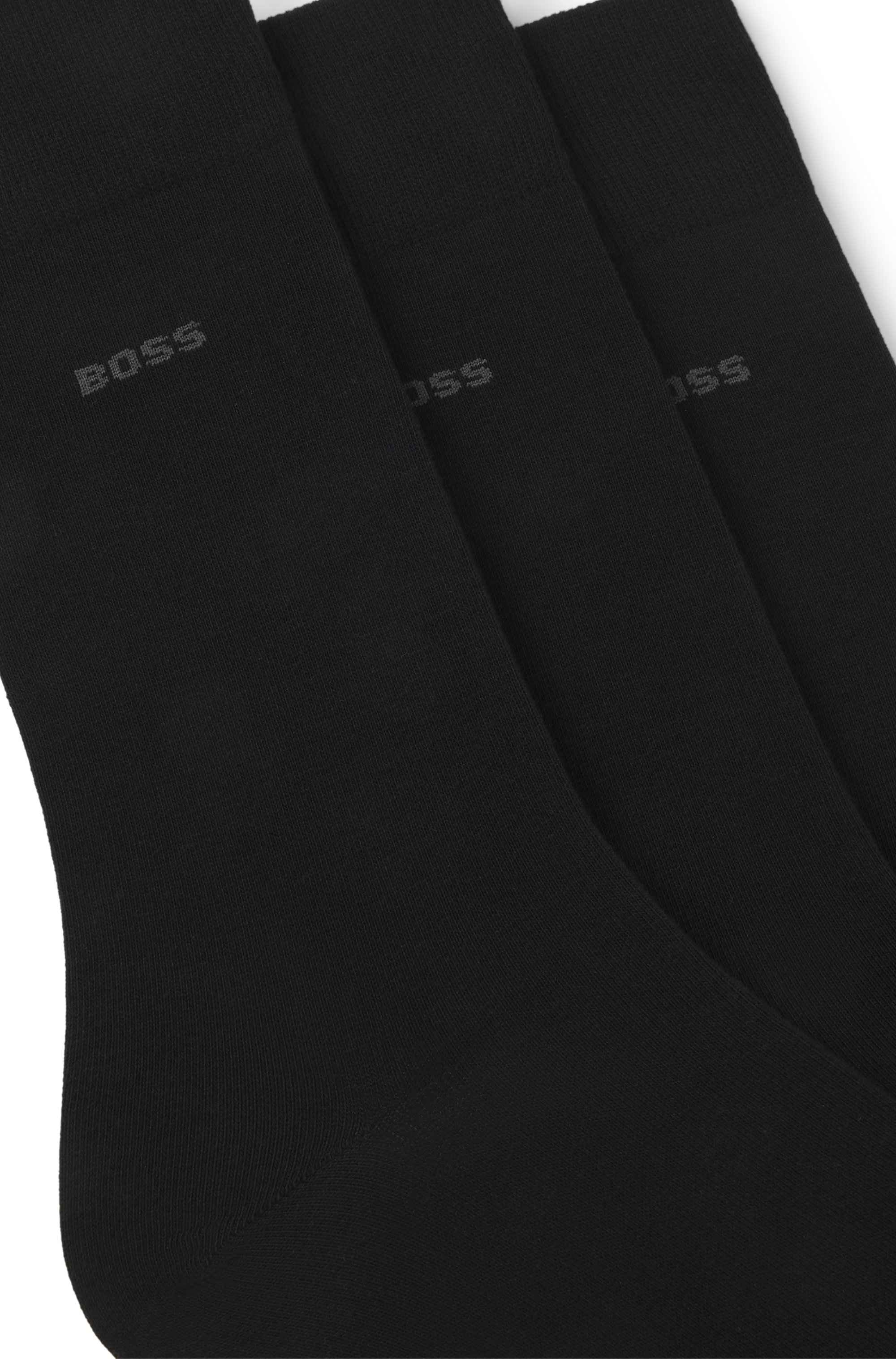 Three-pack of regular-length socks in stretch fabric