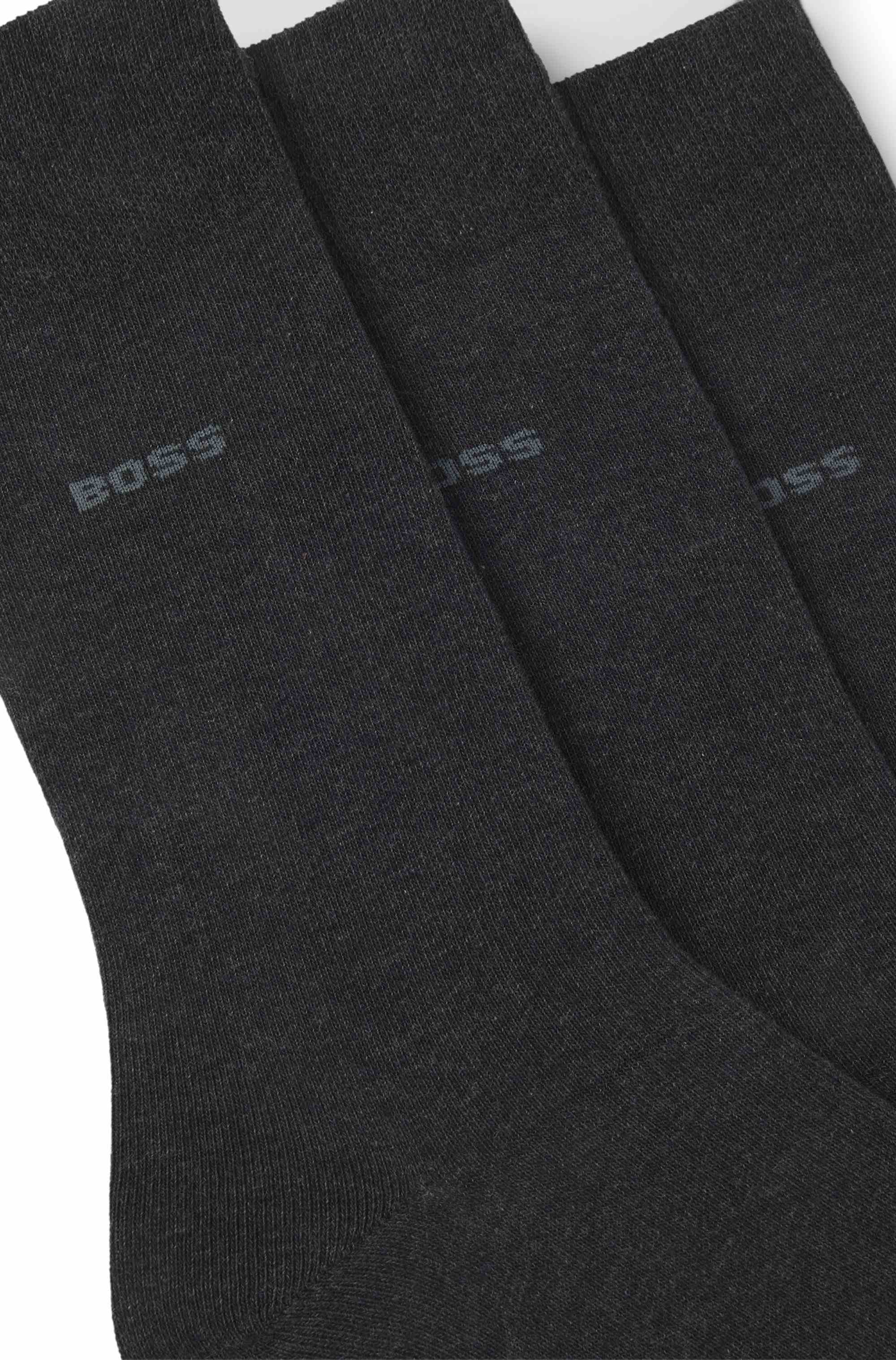 Three-pack of regular-length socks in stretch fabric