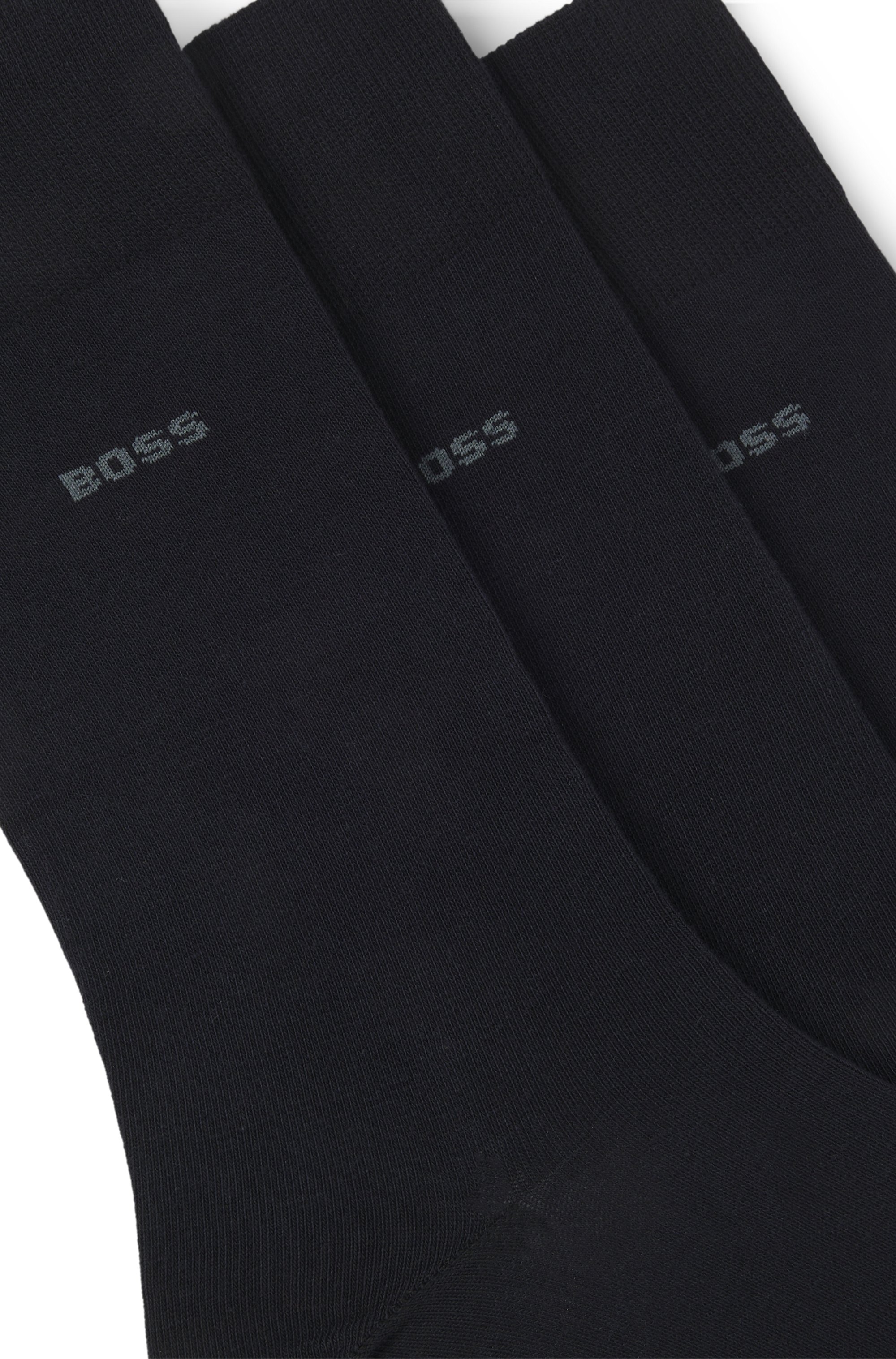 Three-pack of regular-length socks in stretch fabric