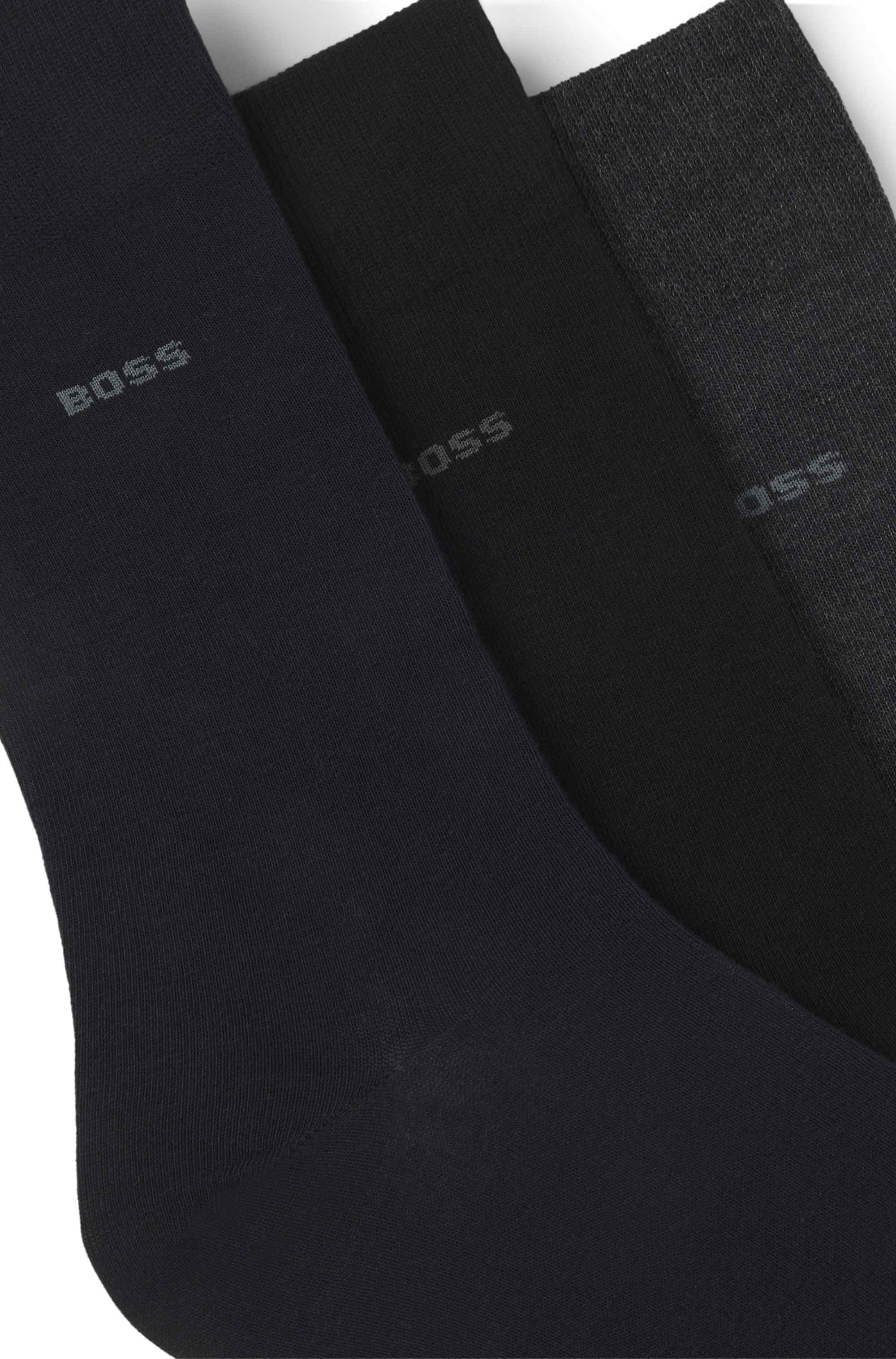 Three-pack of regular-length socks in stretch fabric