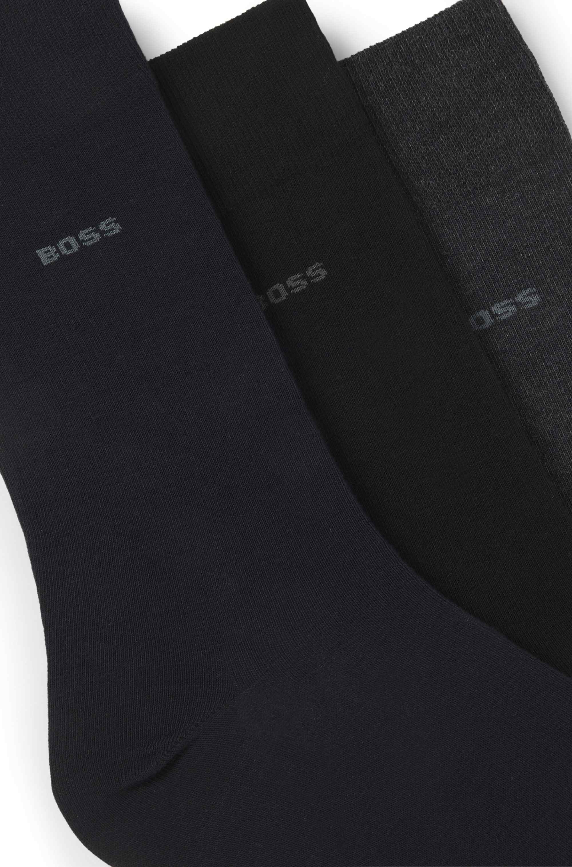 Three-pack of regular-length socks in stretch fabric