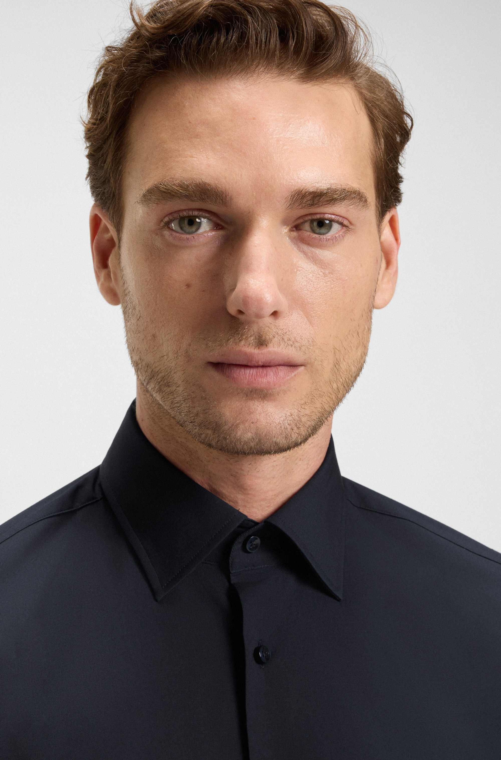 Regular-fit shirt in easy-iron stretch-cotton poplin