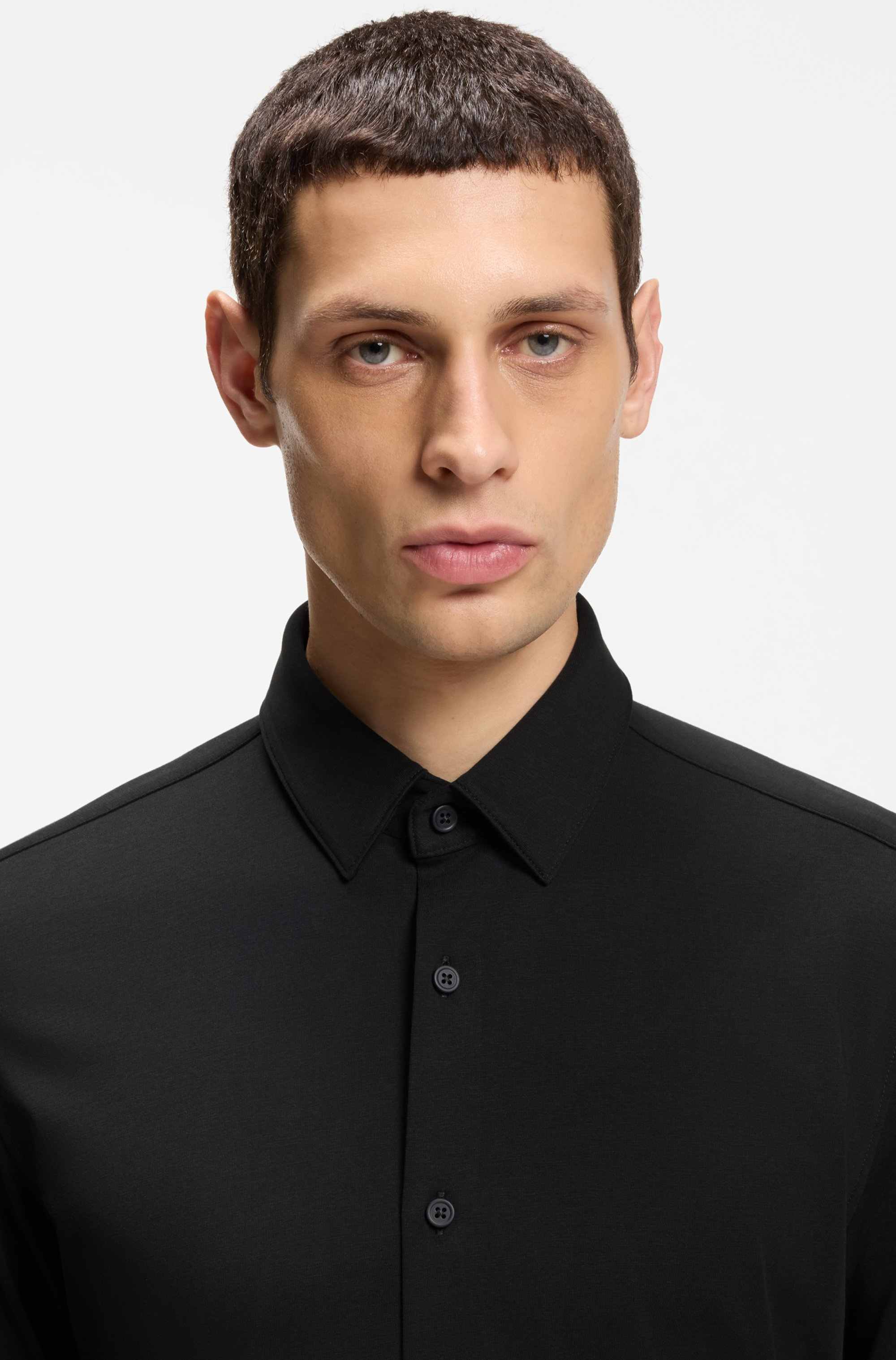 Slim-fit shirt in a performance-stretch cotton blend