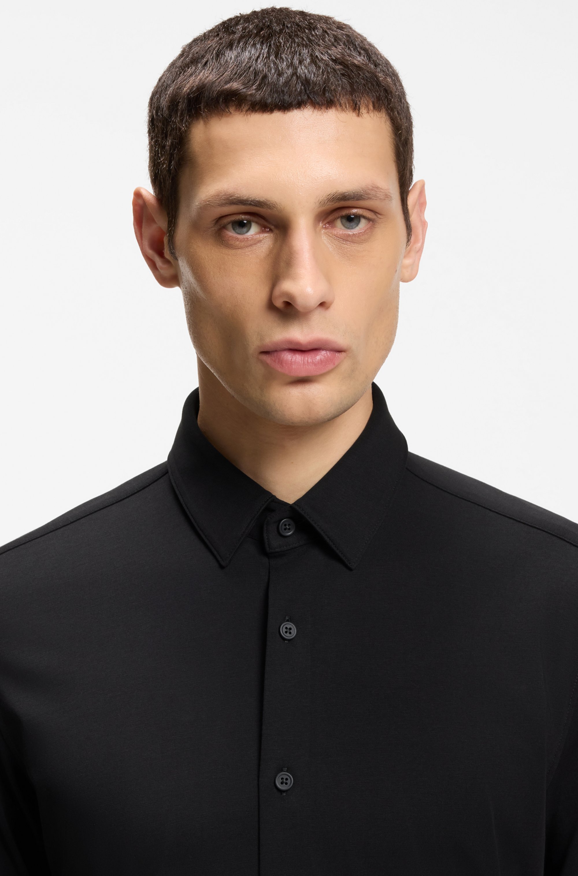 Slim-fit shirt in a performance-stretch cotton blend
