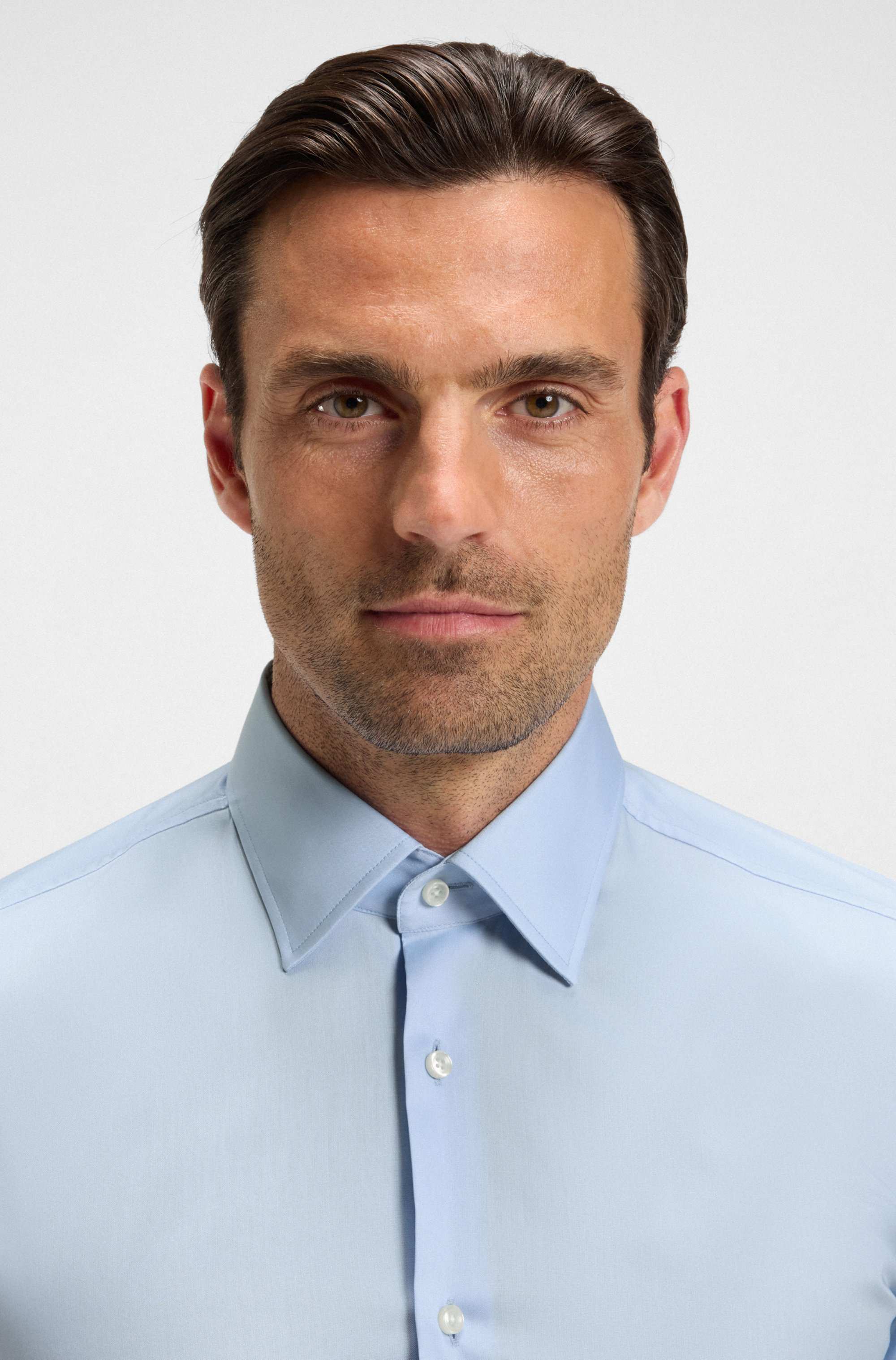 Slim-fit shirt in easy-iron cotton poplin