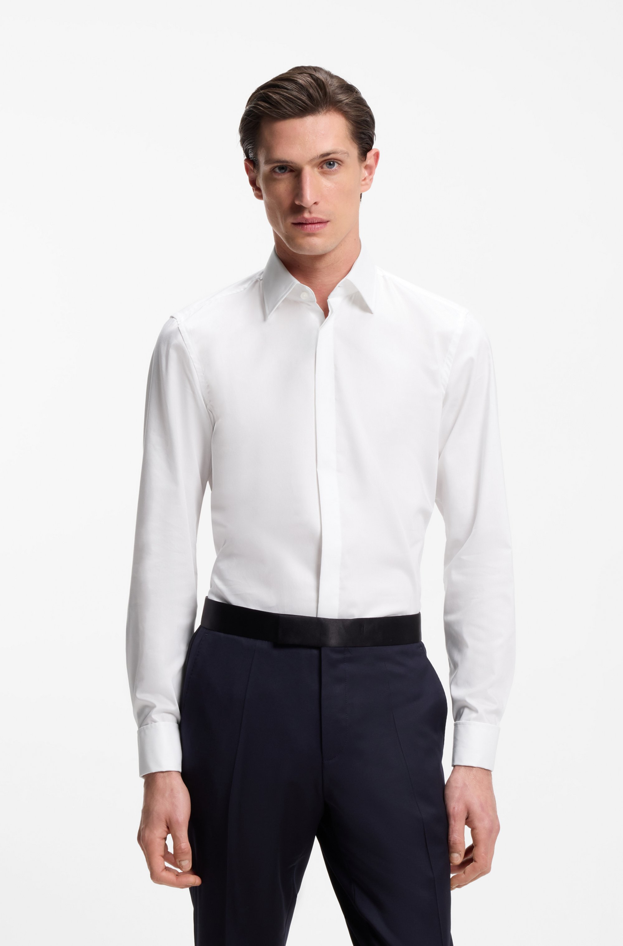 Slim-fit dress shirt in easy-iron stretch cotton