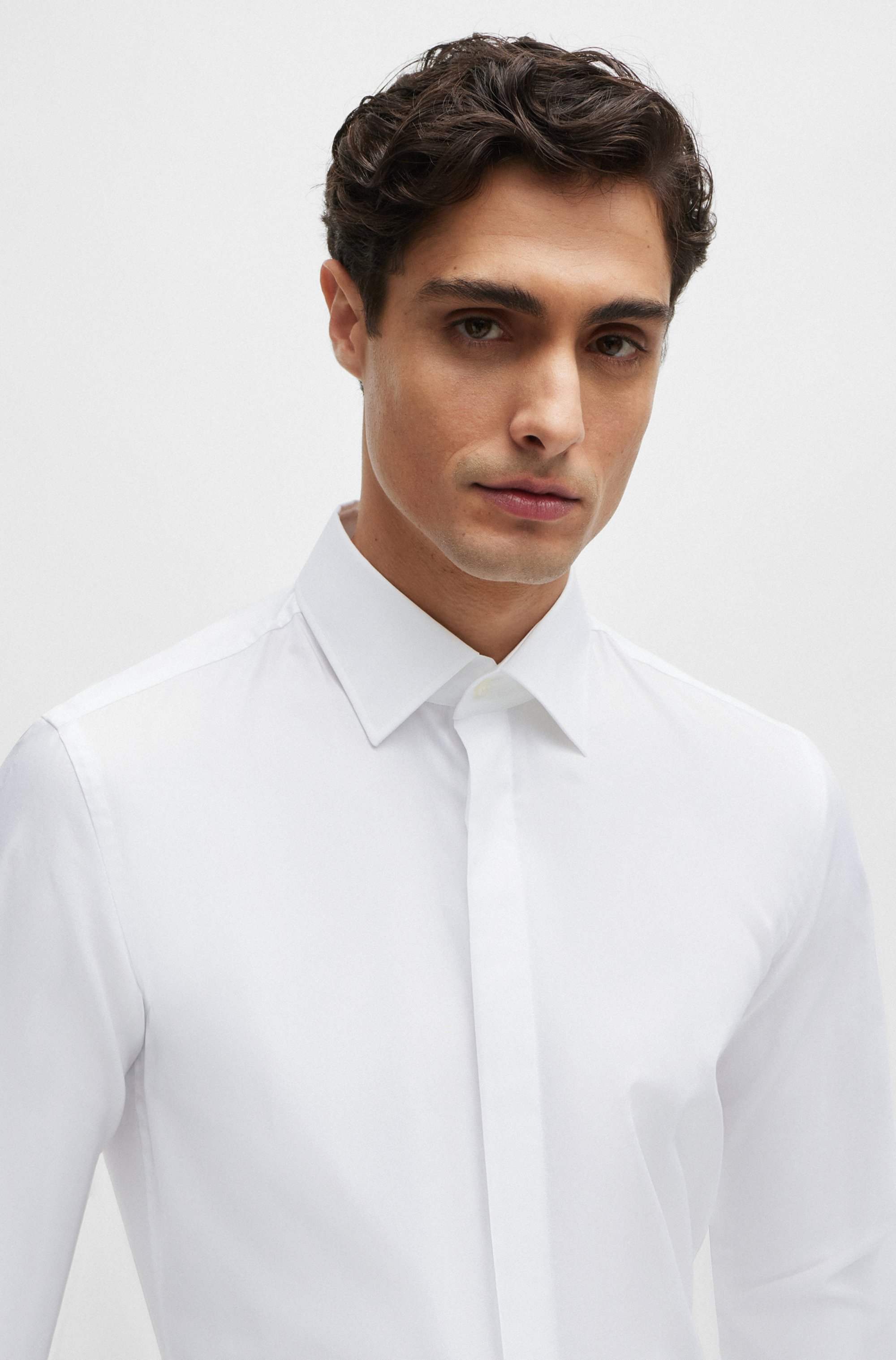 Slim-fit dress shirt in easy-iron stretch cotton