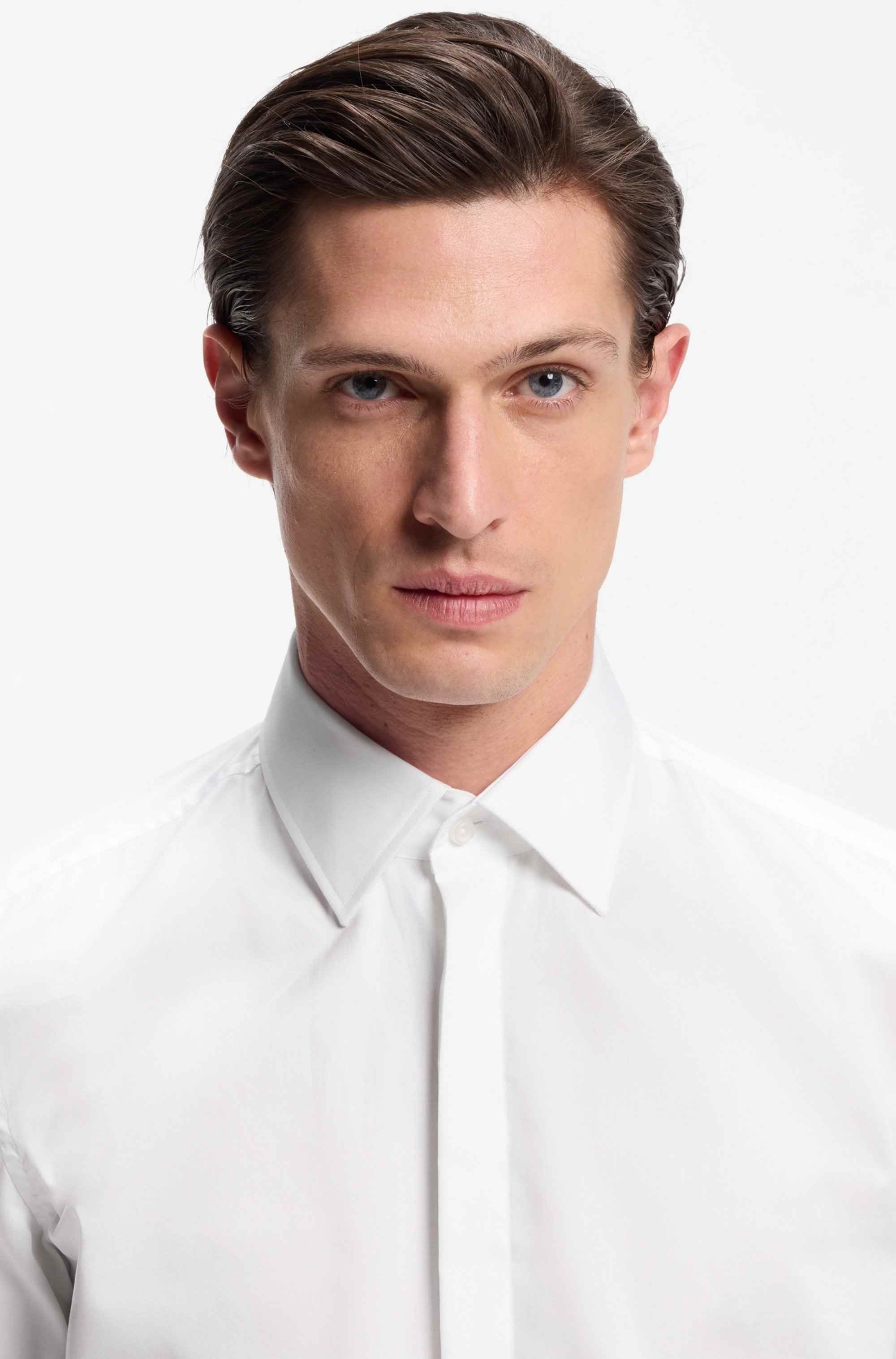 Slim-fit dress shirt in easy-iron stretch cotton