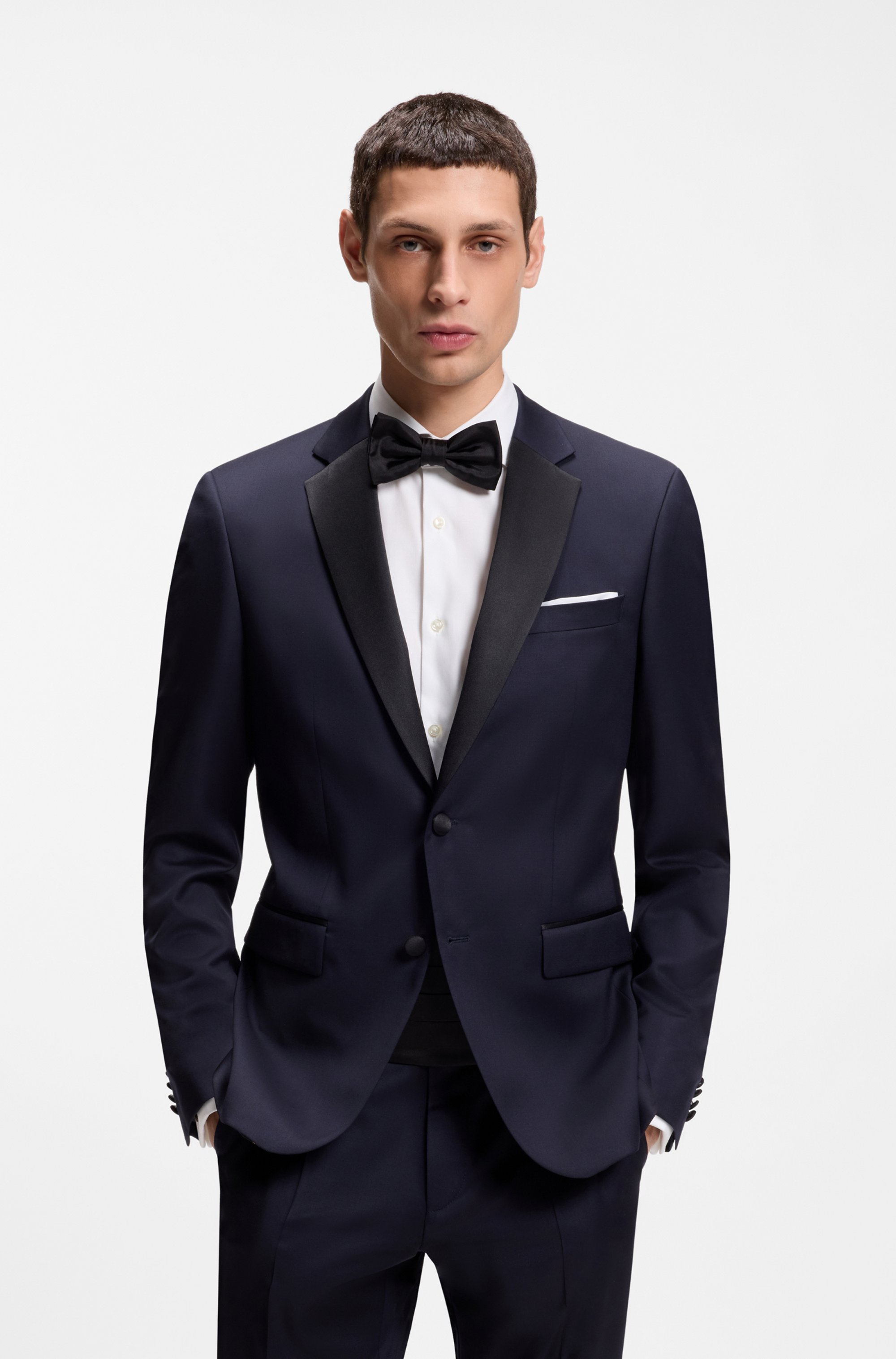 Italian-made pocket square in easy-iron cotton