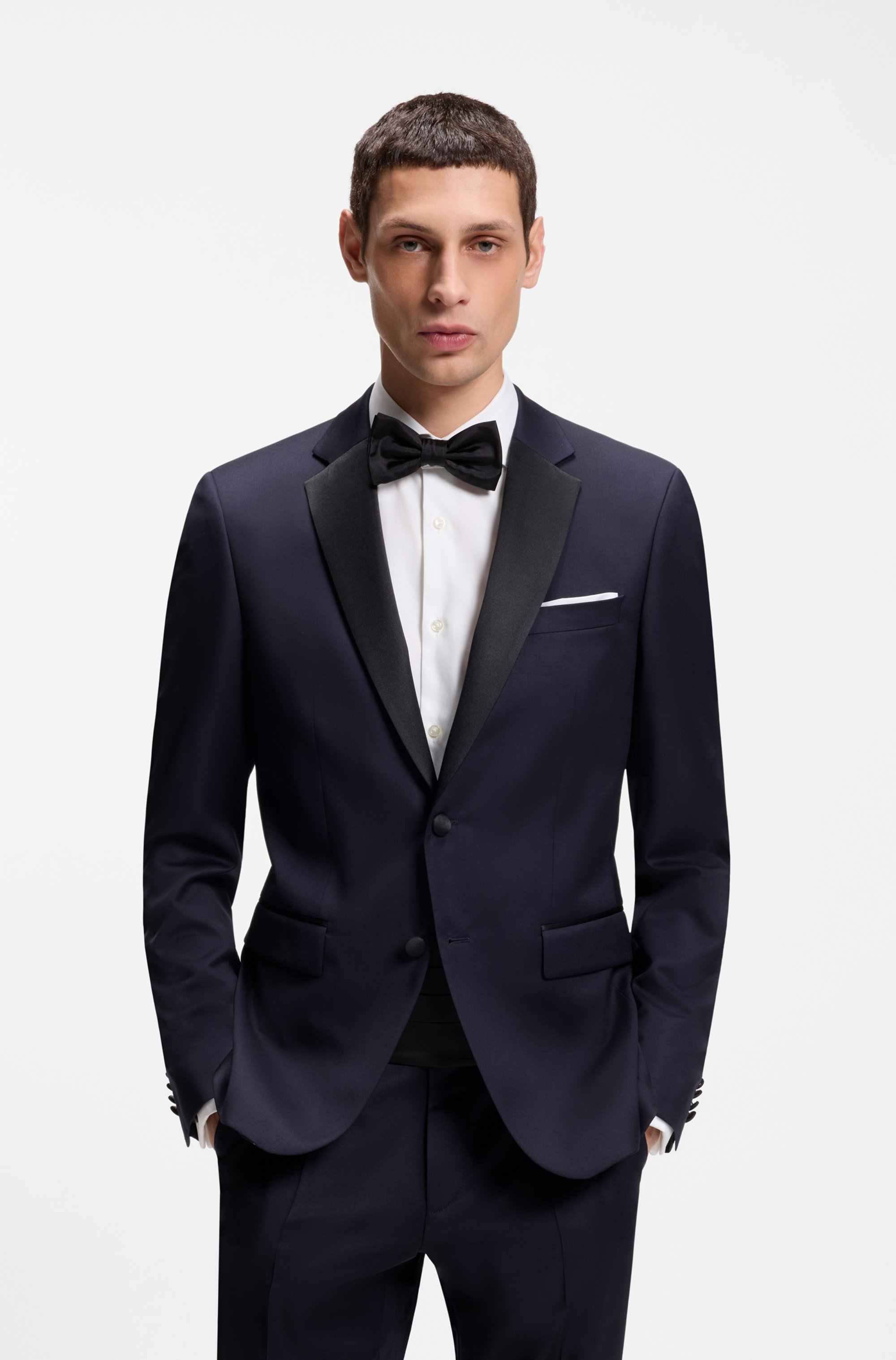 Italian-made pocket square in easy-iron cotton