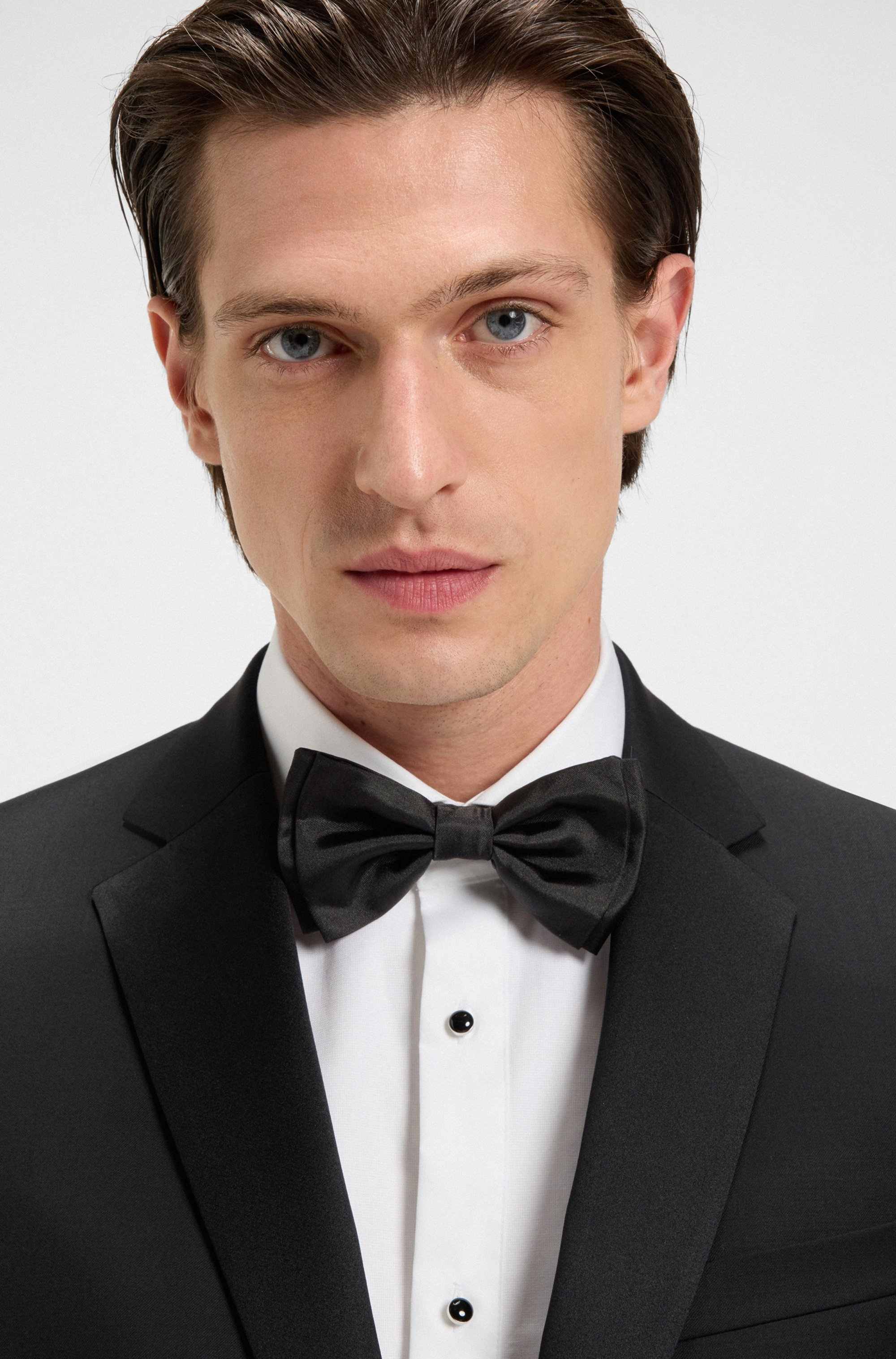Italian-made bow tie in silk jacquard