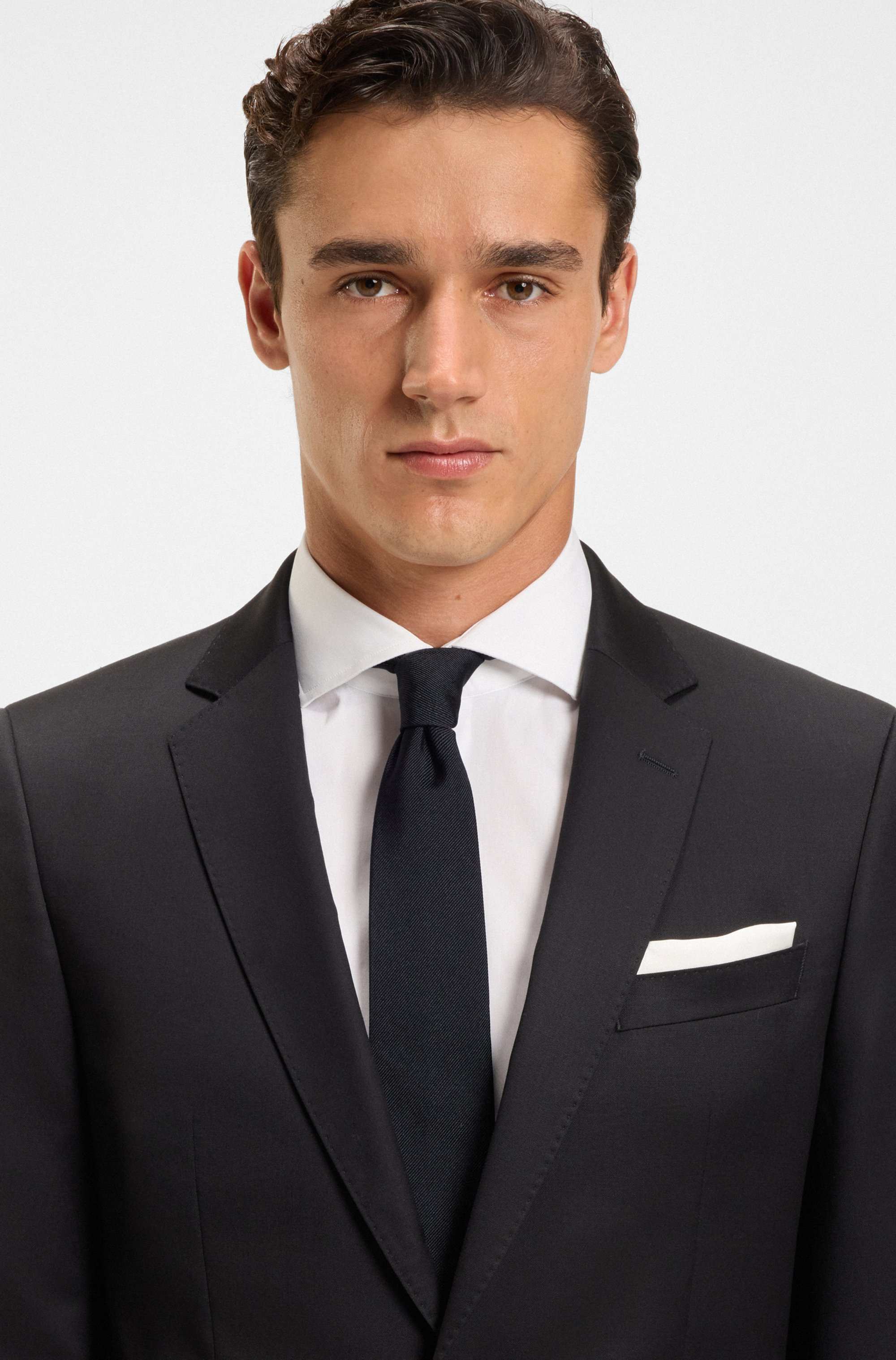 Formal tie in silk jacquard