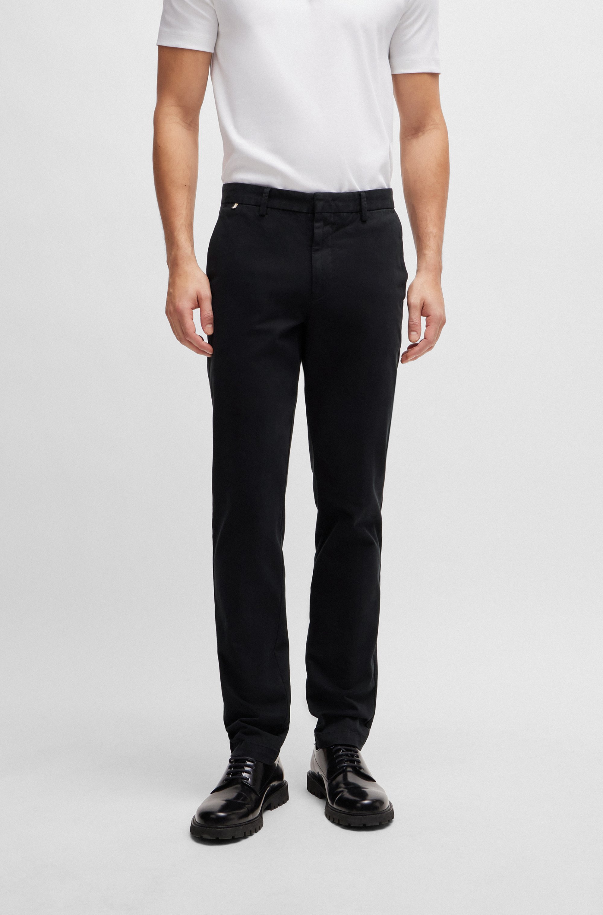 Slim-fit chinos in stretch-cotton gabardine