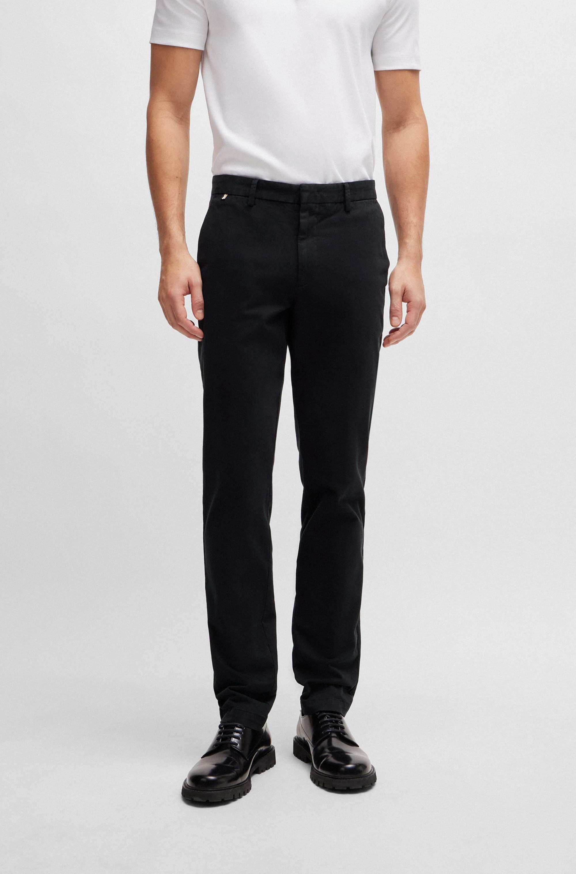 Slim-fit chinos in stretch-cotton gabardine