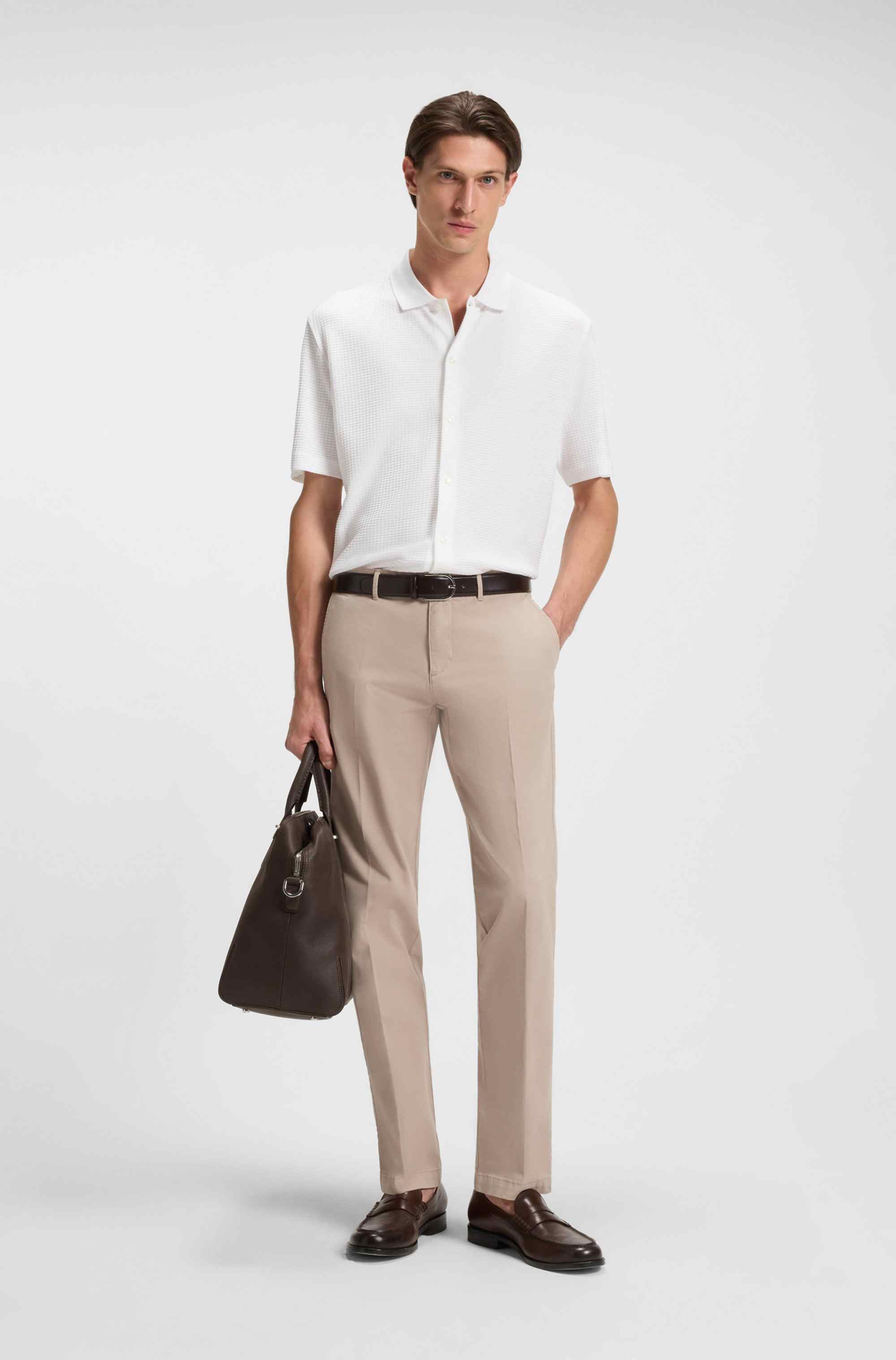 Regular-fit chinos in stretch-cotton gabardine