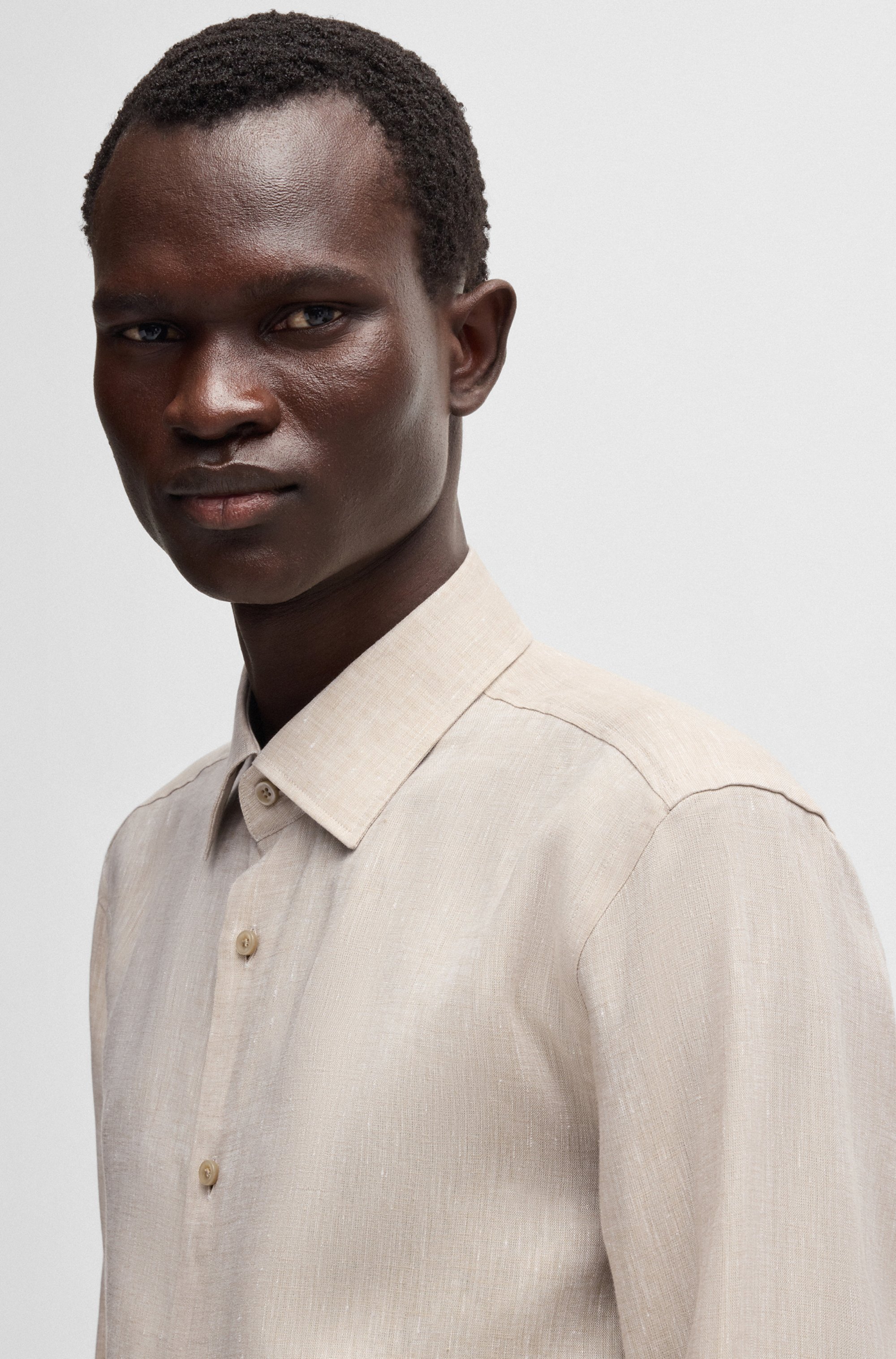 Slim-fit shirt in Italian-made linen