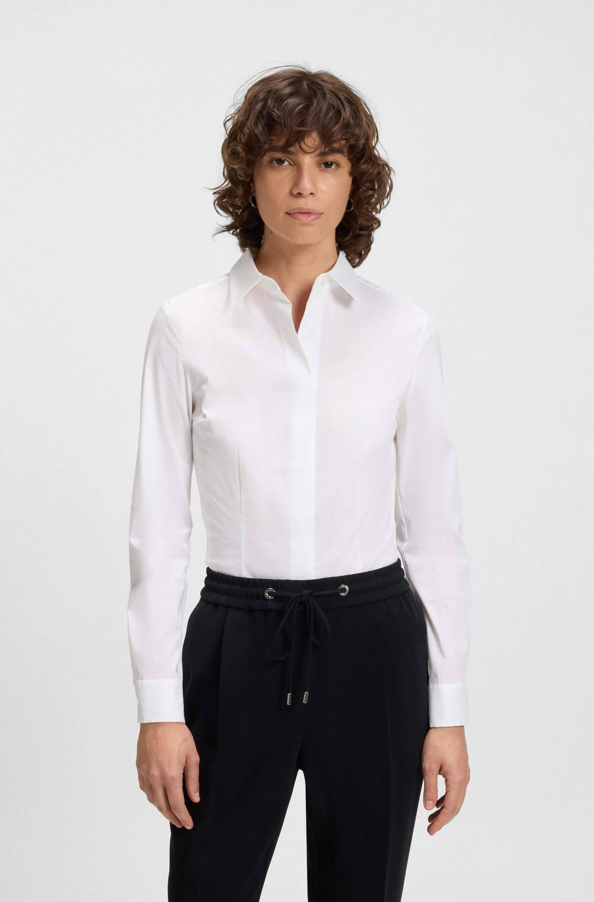 Slim-fit blouse in a cotton blend