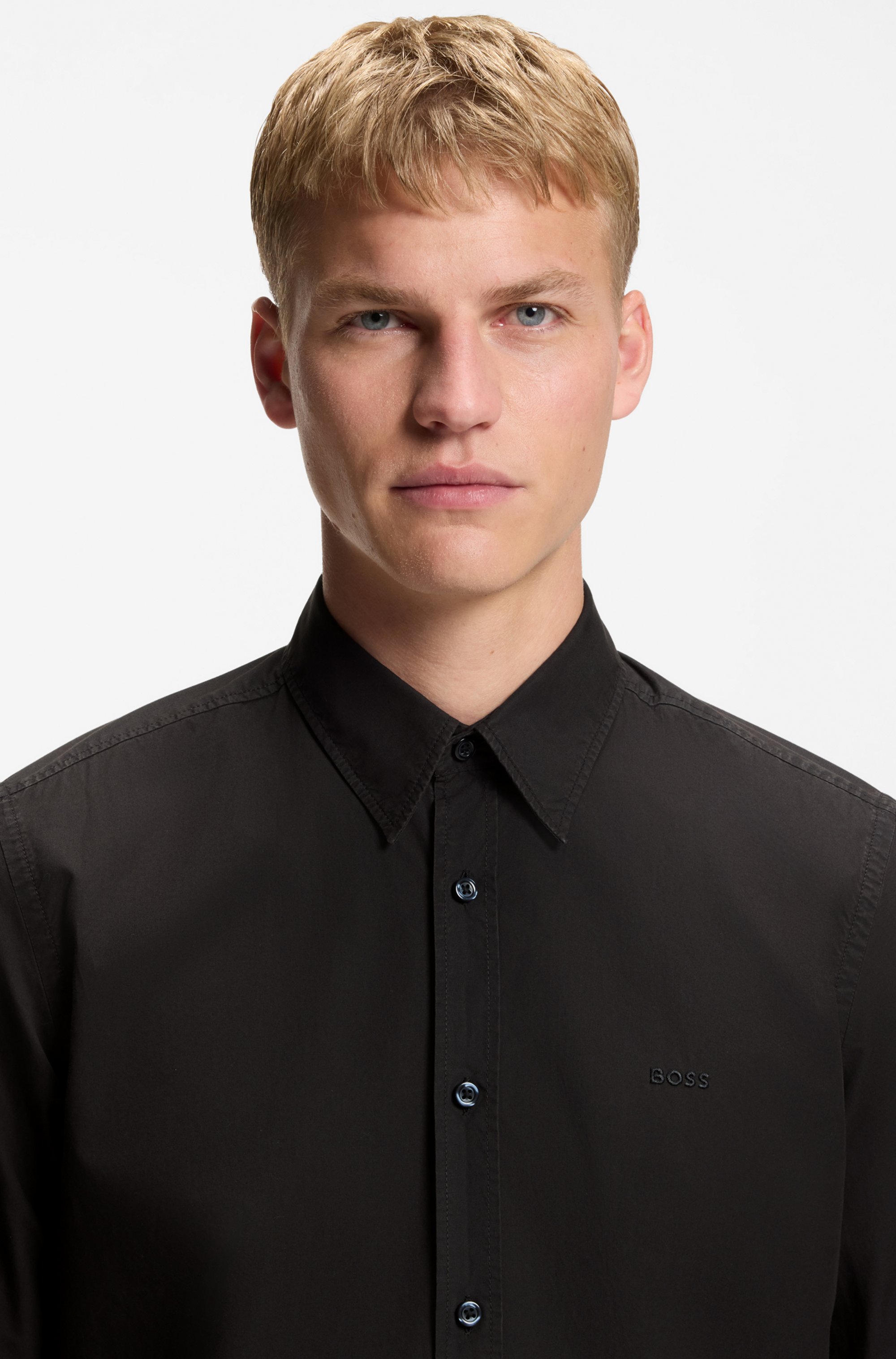 Regular-fit shirt in cotton poplin