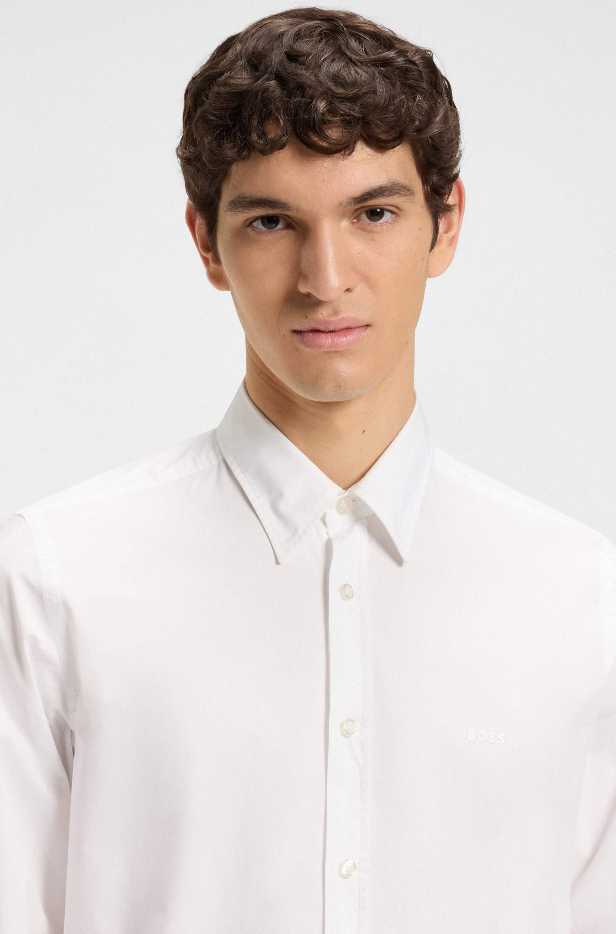 Regular-fit shirt in cotton poplin