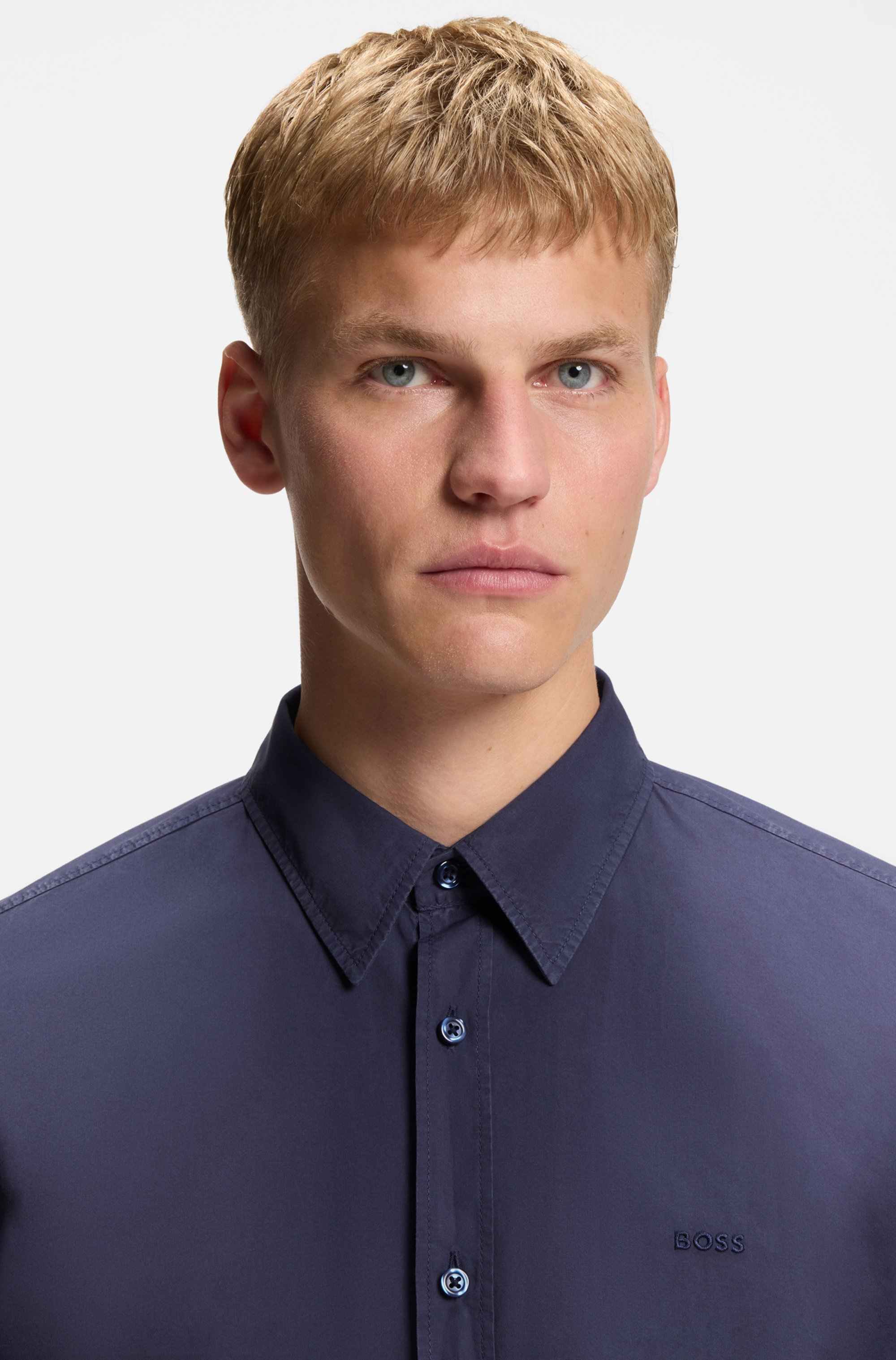 Regular-fit shirt in cotton poplin